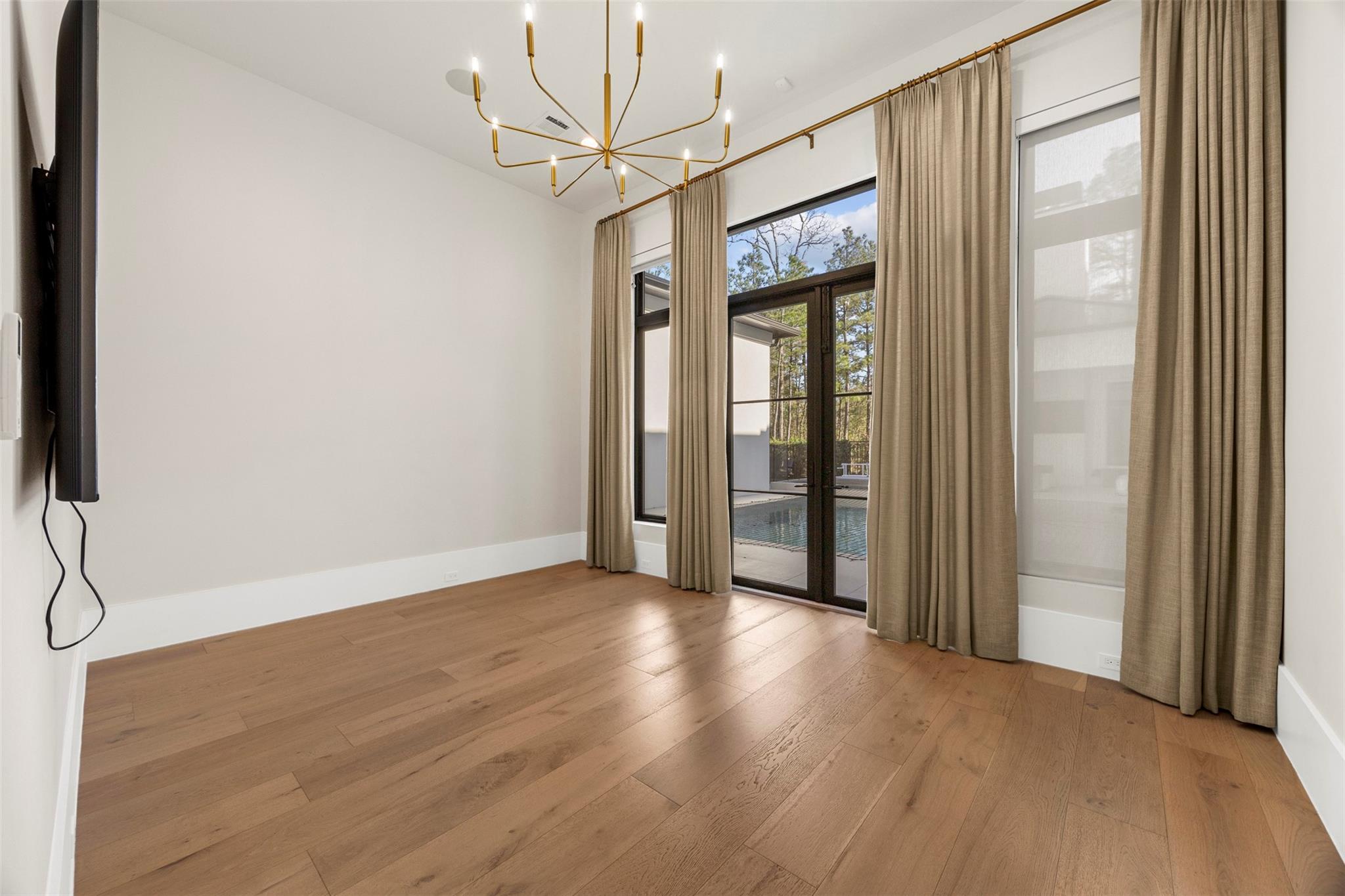 Montgomery, Texas, 77316, United States, 6 Bedrooms Bedrooms, ,7 BathroomsBathrooms,Residential,Active,2012208