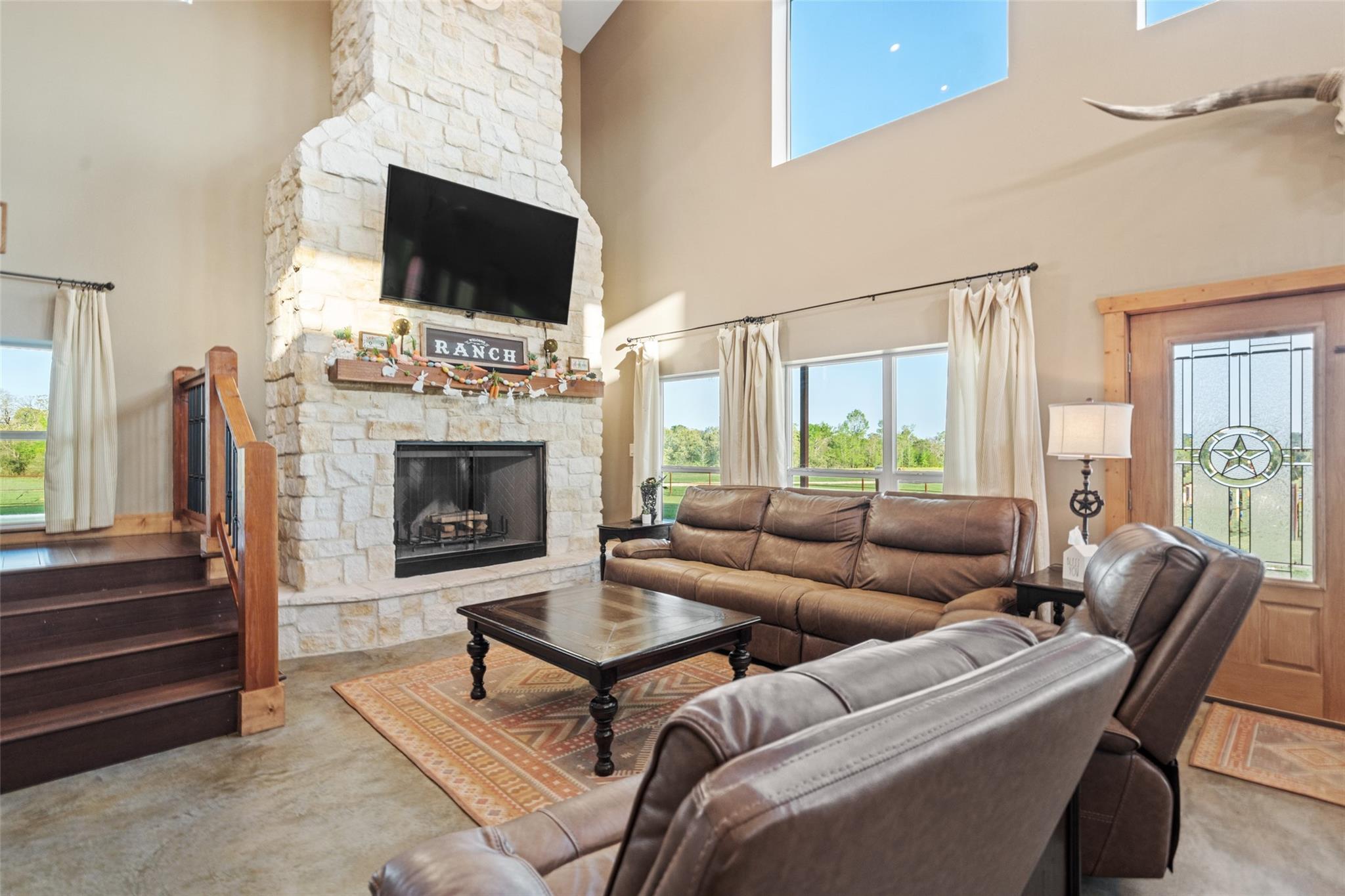 Centerville, Texas, 75833, United States, 6 Bedrooms Bedrooms, ,3 BathroomsBathrooms,Residential,Active,1862877