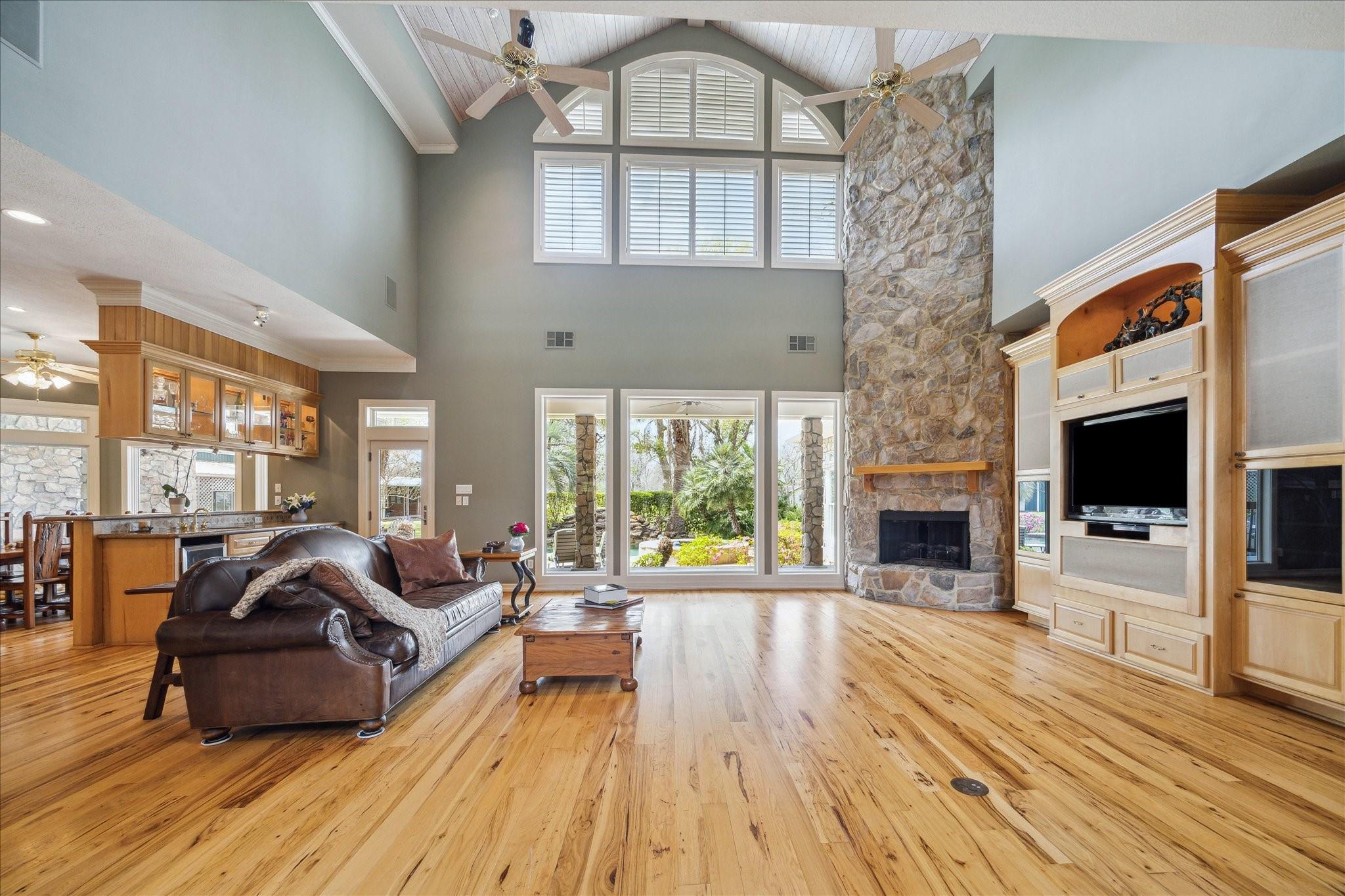 Sugar Land, Texas, 77479, United States, 4 Bedrooms Bedrooms, ,4 BathroomsBathrooms,Residential,Active,1914847