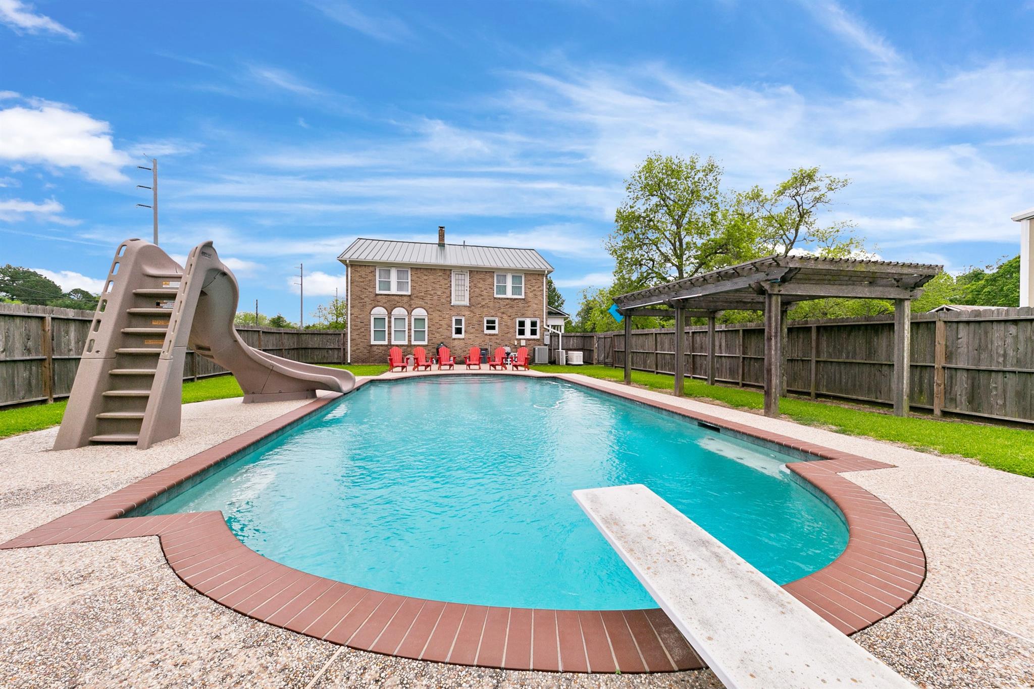 Highlands, Texas, 77562, United States, ,3 BathroomsBathrooms,Residential,Active,1780312