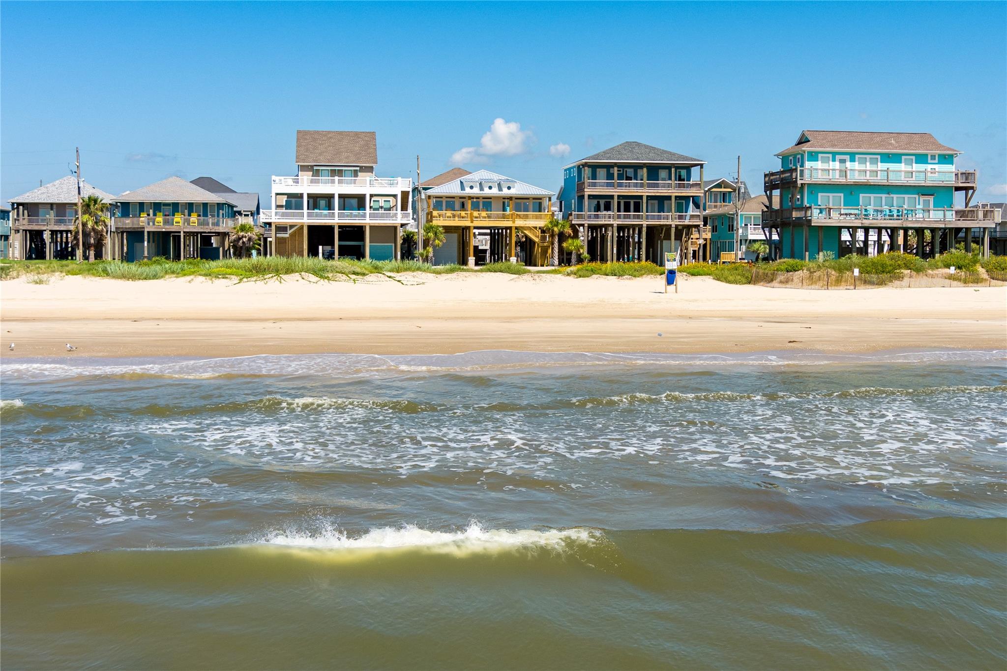 Crystal Beach, Texas, 77650, United States, 4 Bedrooms Bedrooms, ,3 BathroomsBathrooms,Residential,Active,1944100