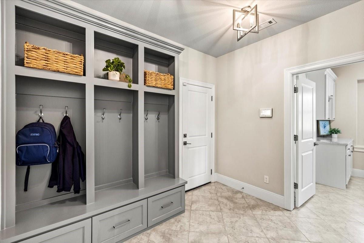 Kountze, Texas, 77625, United States, 4 Bedrooms Bedrooms, ,4 BathroomsBathrooms,Residential,Active,1990666