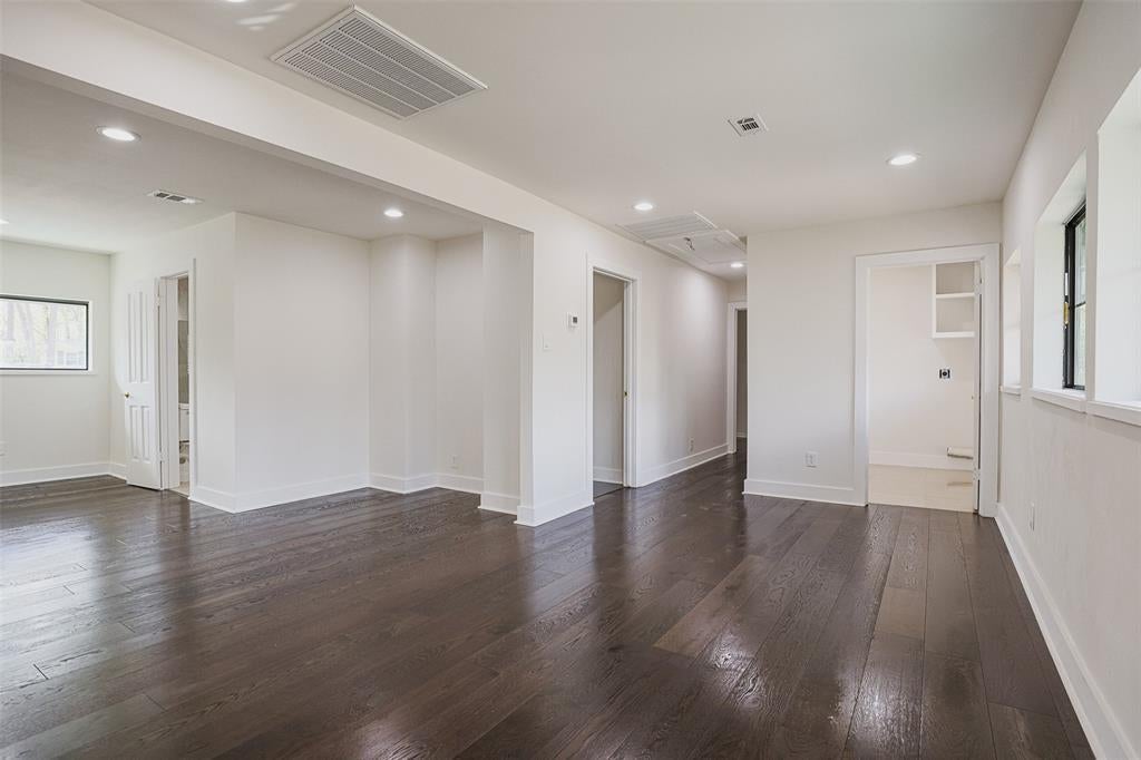 Houston, Texas, 77056, United States, 5 Bedrooms Bedrooms, ,5 BathroomsBathrooms,Residential,Active,1972190