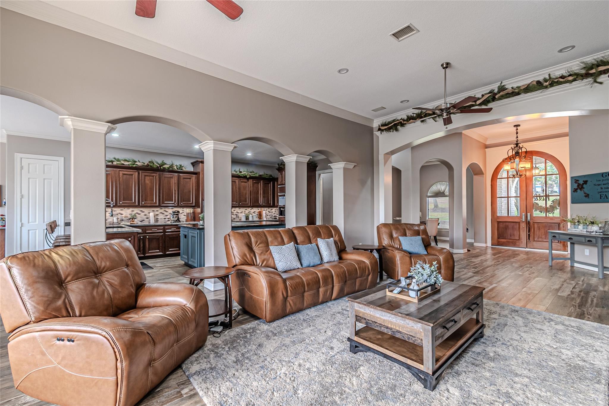 Montgomery, Texas, 77316, United States, 4 Bedrooms Bedrooms, ,7 BathroomsBathrooms,Residential,Active,1993945