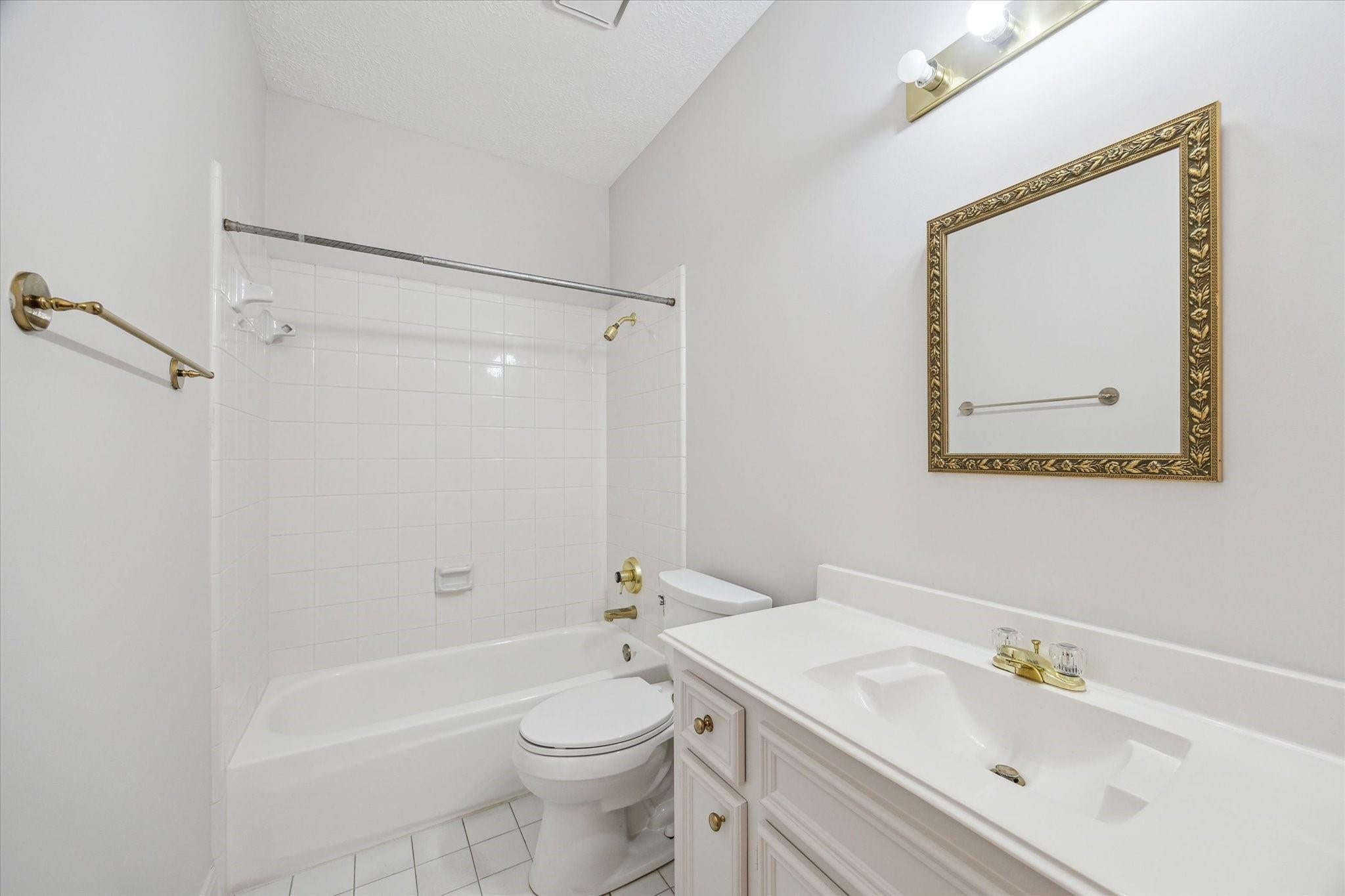 Sugar Land, Texas, 77479, United States, 5 Bedrooms Bedrooms, ,6 BathroomsBathrooms,Residential,Active,1914802