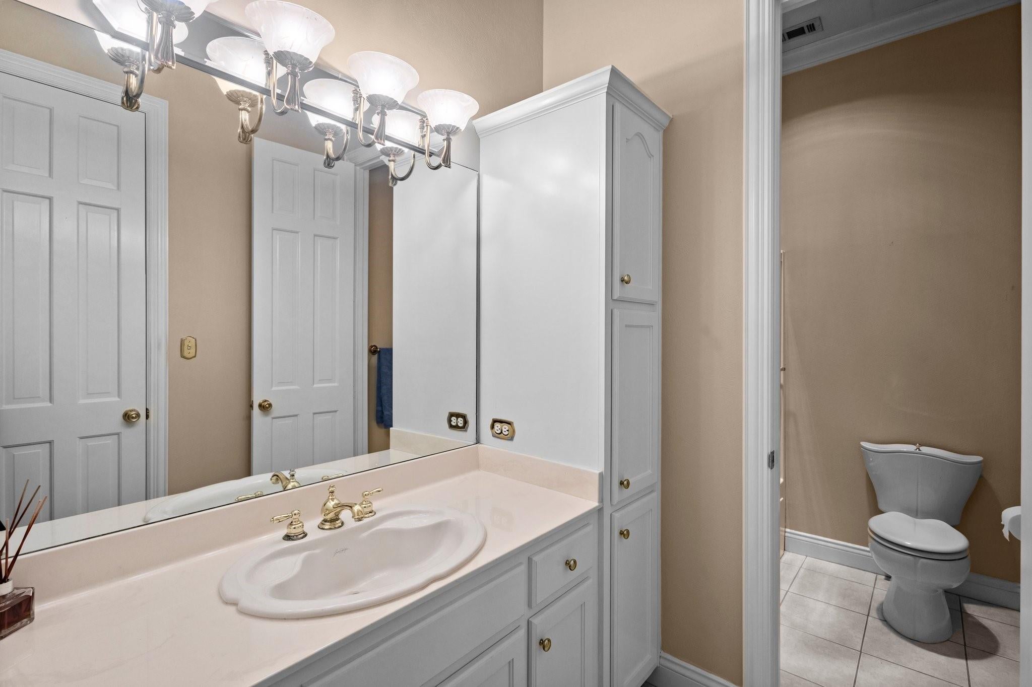 Winnie, Texas, 77665, United States, 3 Bedrooms Bedrooms, ,4 BathroomsBathrooms,Residential,Active,2009857