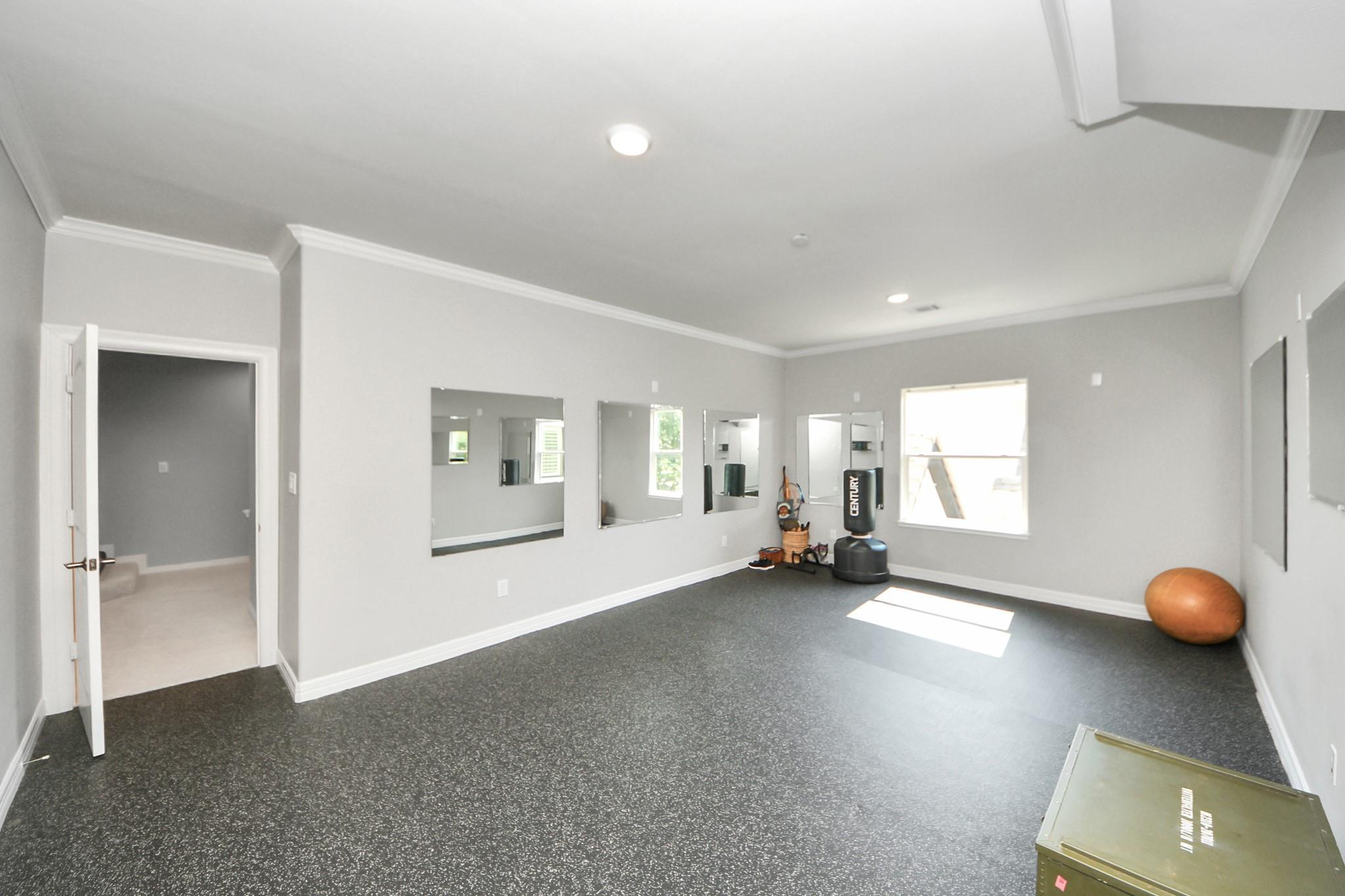 Missouri City, Texas, 77459, United States, 5 Bedrooms Bedrooms, ,4 BathroomsBathrooms,Residential,Active,1922655