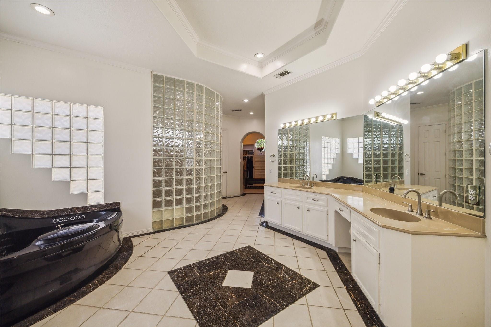 Sugar Land, Texas, 77479, United States, 5 Bedrooms Bedrooms, ,5 BathroomsBathrooms,Residential,Active,1900192