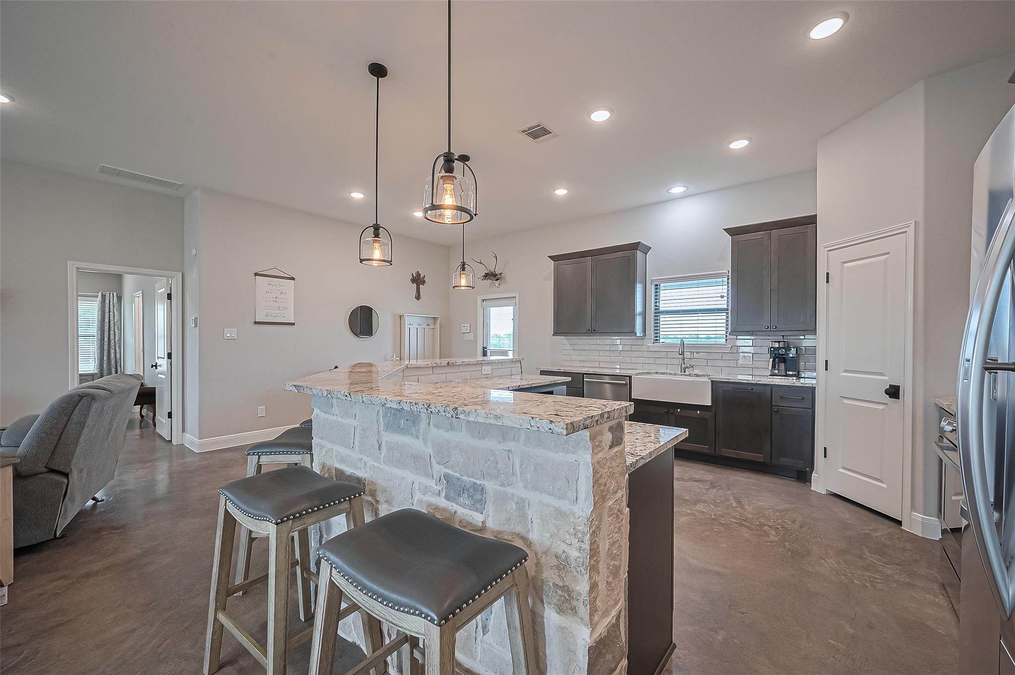 Guy, Texas, 77444, United States, 3 Bedrooms Bedrooms, ,3 BathroomsBathrooms,Residential,Active,1828702