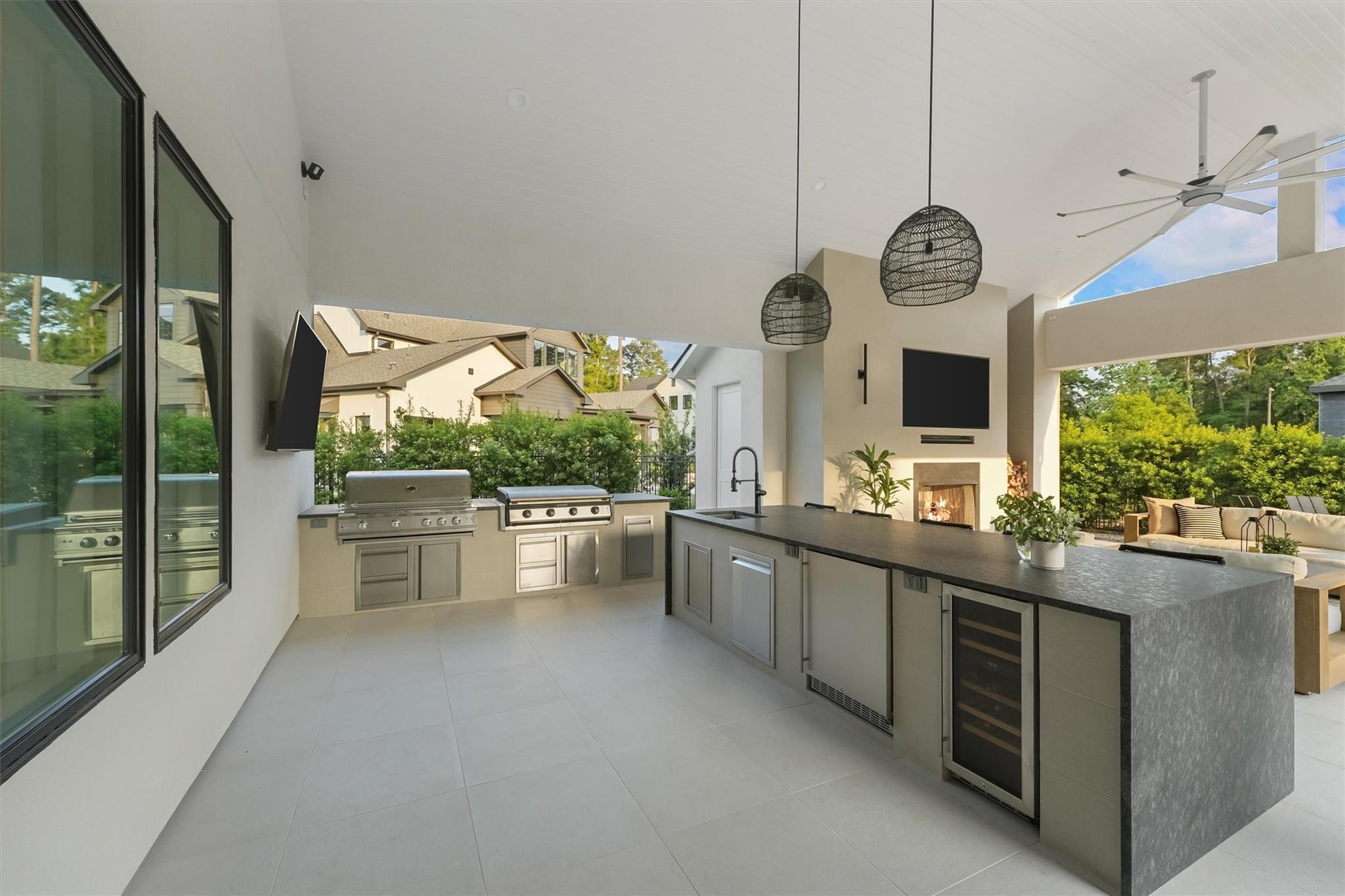 Montgomery, Texas, 77316, United States, 4 Bedrooms Bedrooms, ,6 BathroomsBathrooms,Residential,Active,1972157