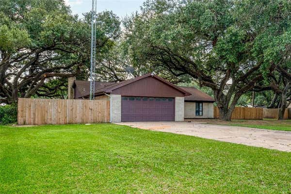 311 BRYAN ST, BOLING, TX 77420, photo 3 of 50