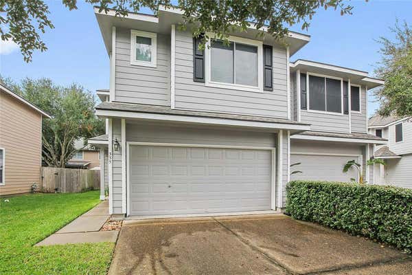 335 CAPELLA OAKS LN, DICKINSON, TX 77539 - Image 1