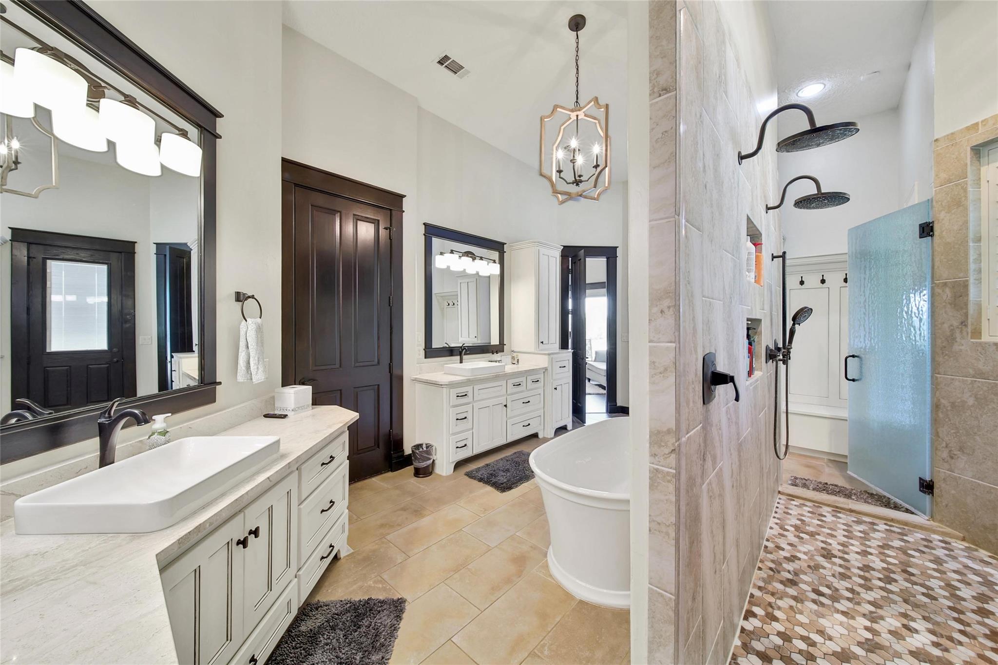Montgomery, Texas, 77316, United States, 6 Bedrooms Bedrooms, ,6 BathroomsBathrooms,Residential,Active,1907981