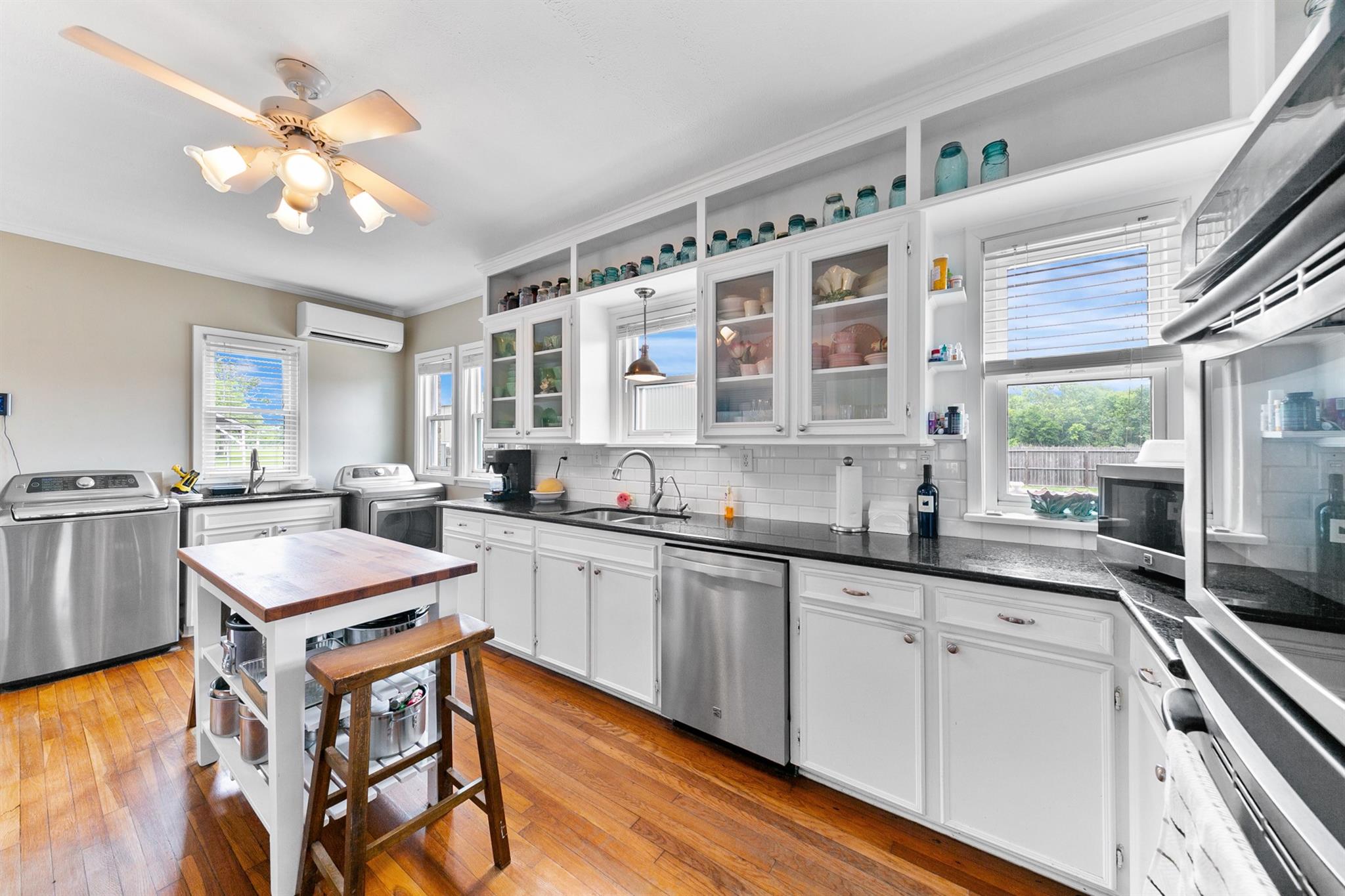 Highlands, Texas, 77562, United States, ,3 BathroomsBathrooms,Residential,Active,1780312