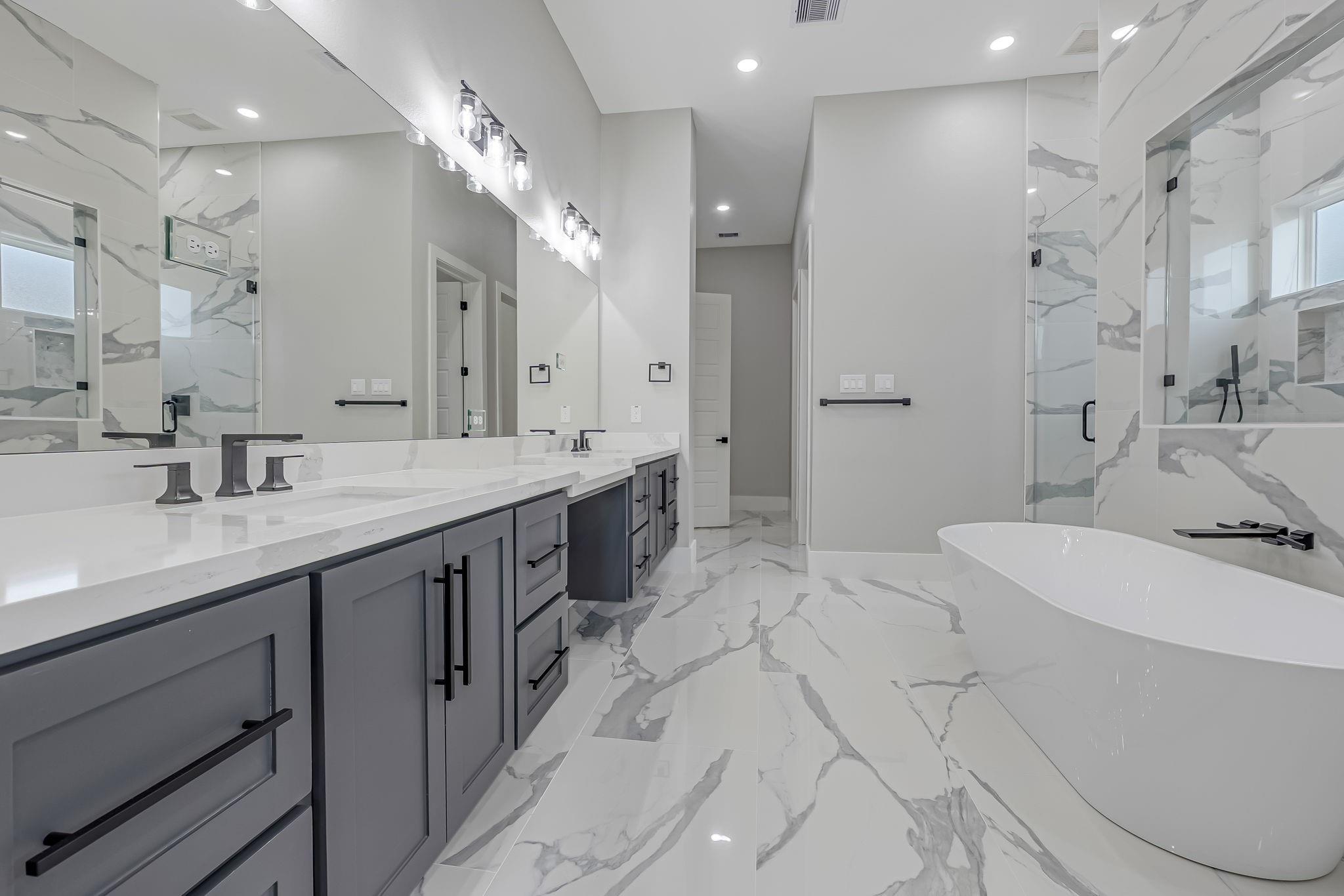 Montgomery, Texas, 77316, United States, 5 Bedrooms Bedrooms, ,6 BathroomsBathrooms,Residential,Active,2015434