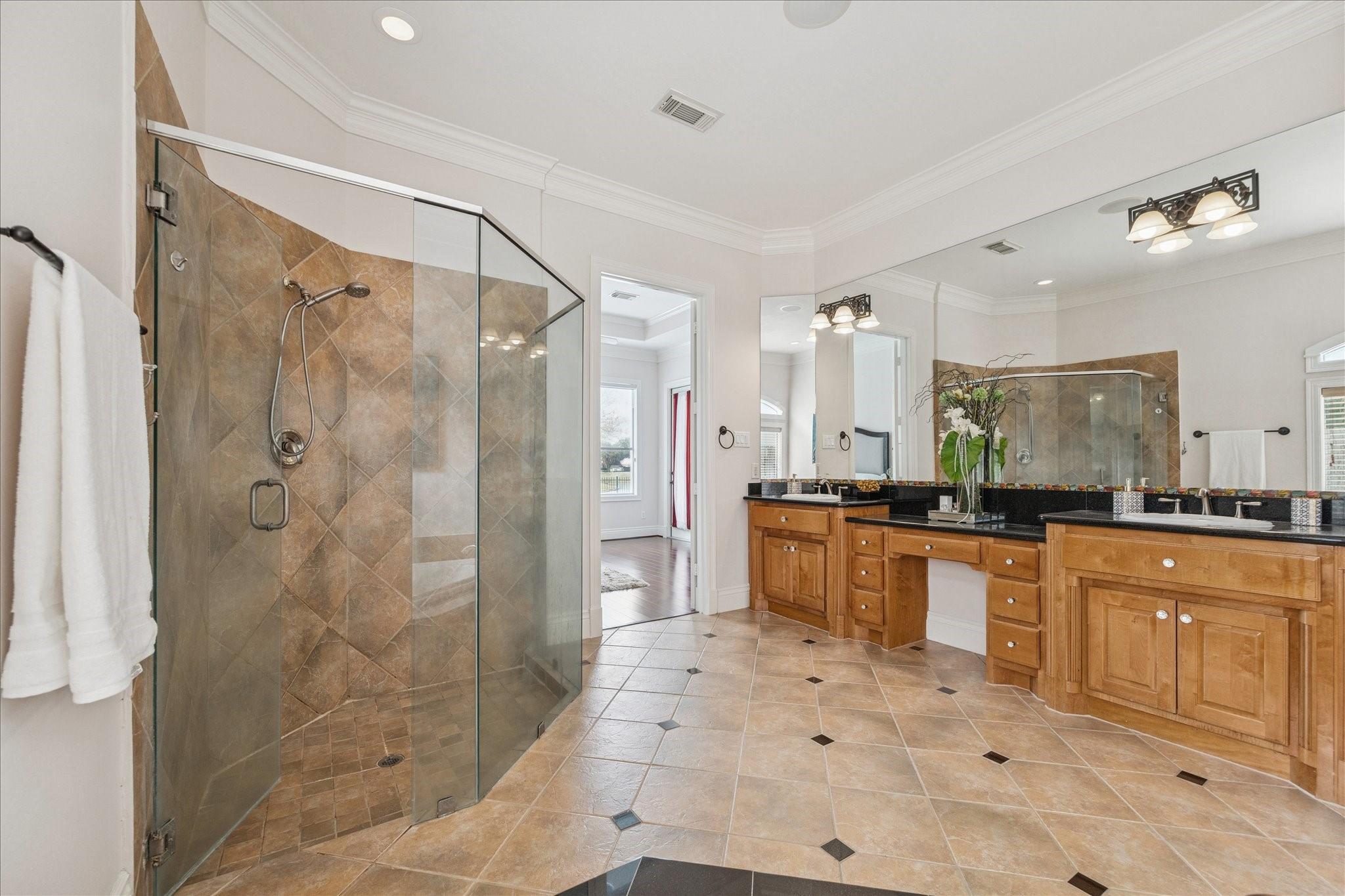 Sugar Land, Texas, 77479, United States, 5 Bedrooms Bedrooms, ,5 BathroomsBathrooms,Residential,Active,2007093