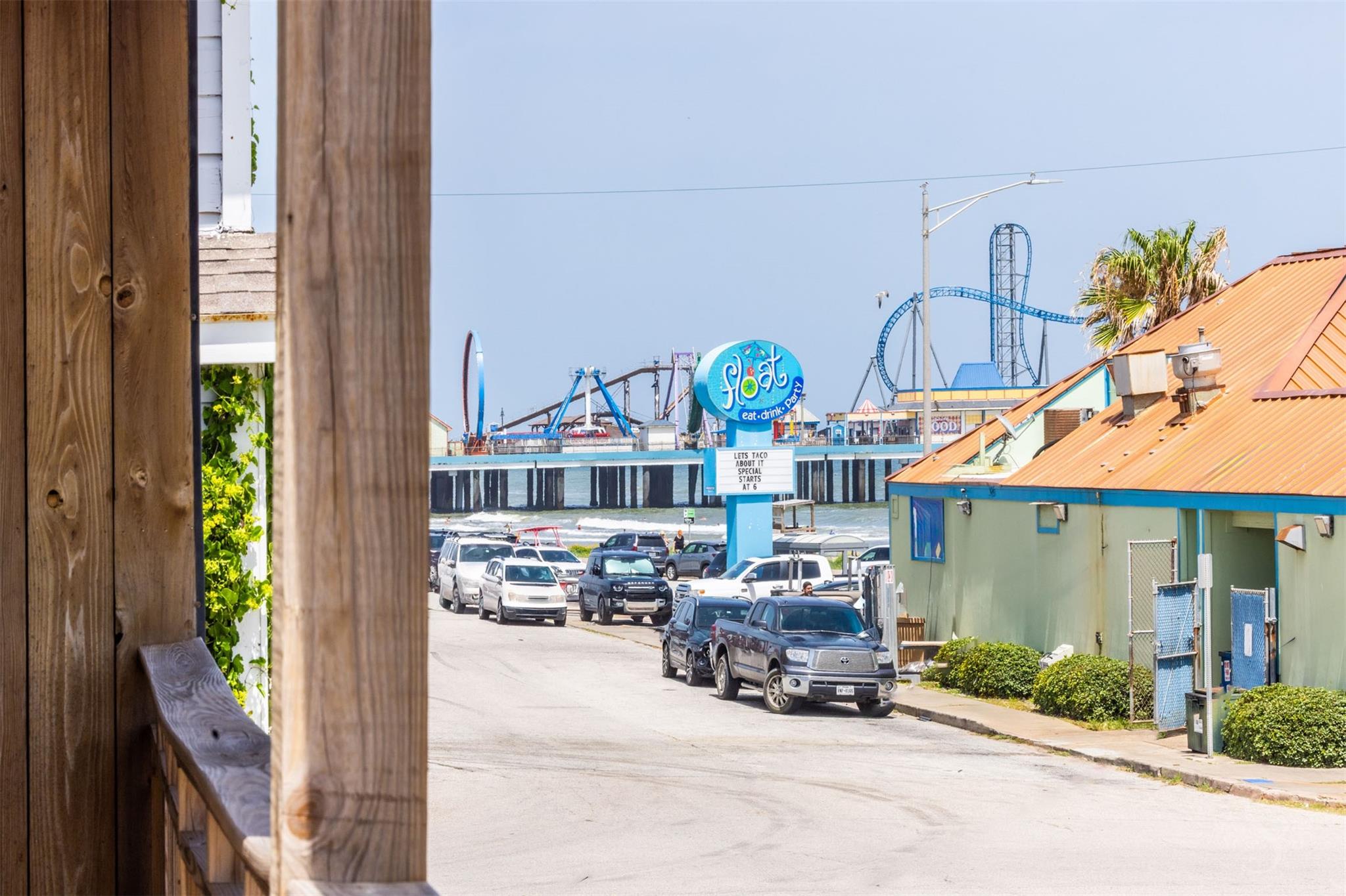 Galveston, Texas, 77550, United States, 4 Bedrooms Bedrooms, ,2 BathroomsBathrooms,Residential,Active,1885028