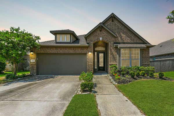 2014 CLEARWATER GROVE LN, PEARLAND, TX 77089 - Image 1