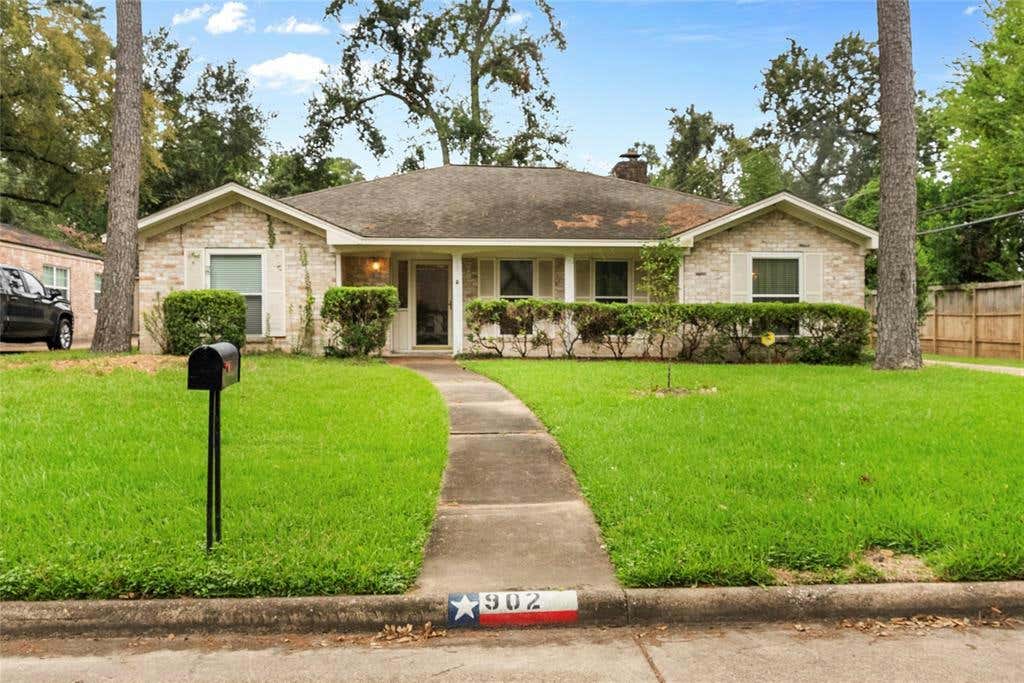 902 CALDERWOOD DR, HOUSTON, TX 77073, photo 1 of 25