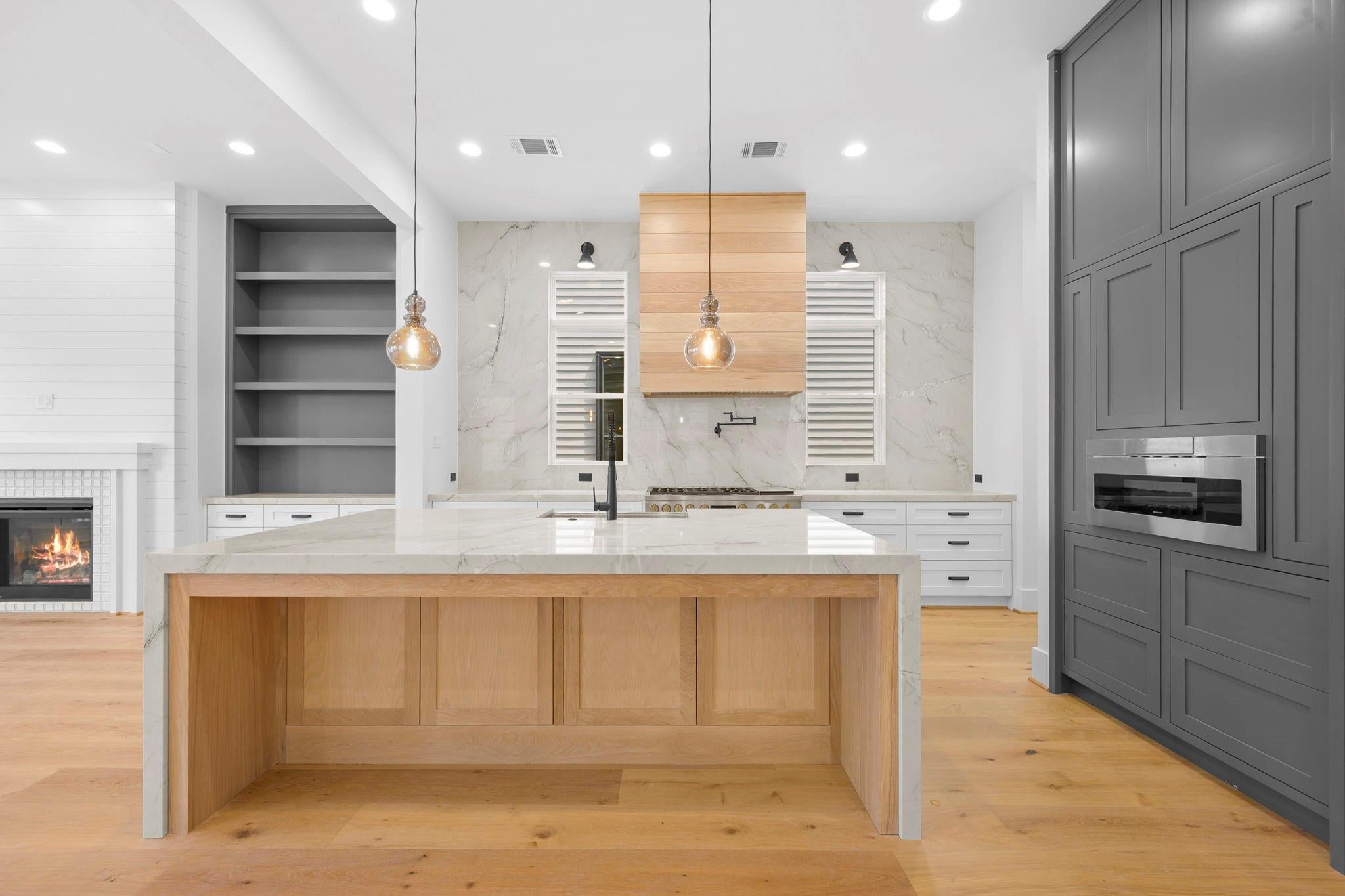 Houston, Texas, 77008, United States, 4 Bedrooms Bedrooms, ,4 BathroomsBathrooms,Residential,Active,2007981