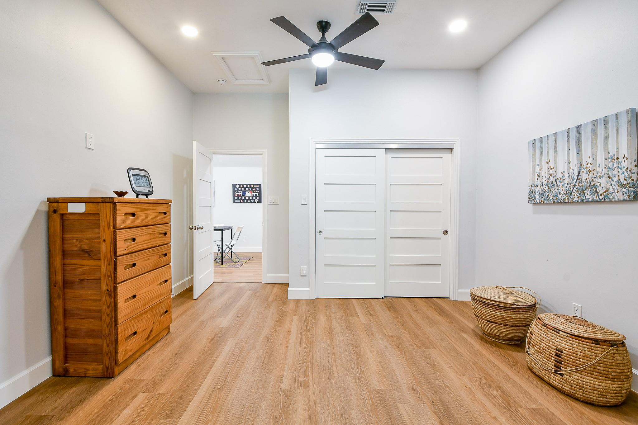 Houston, Texas, 77056, United States, ,3 BathroomsBathrooms,Residential,Active,1888505