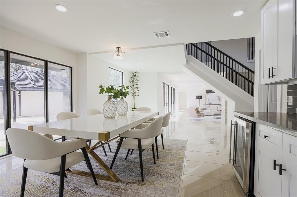 Houston, Texas, 77056, United States, 5 Bedrooms Bedrooms, ,5 BathroomsBathrooms,Residential,Active,1972190