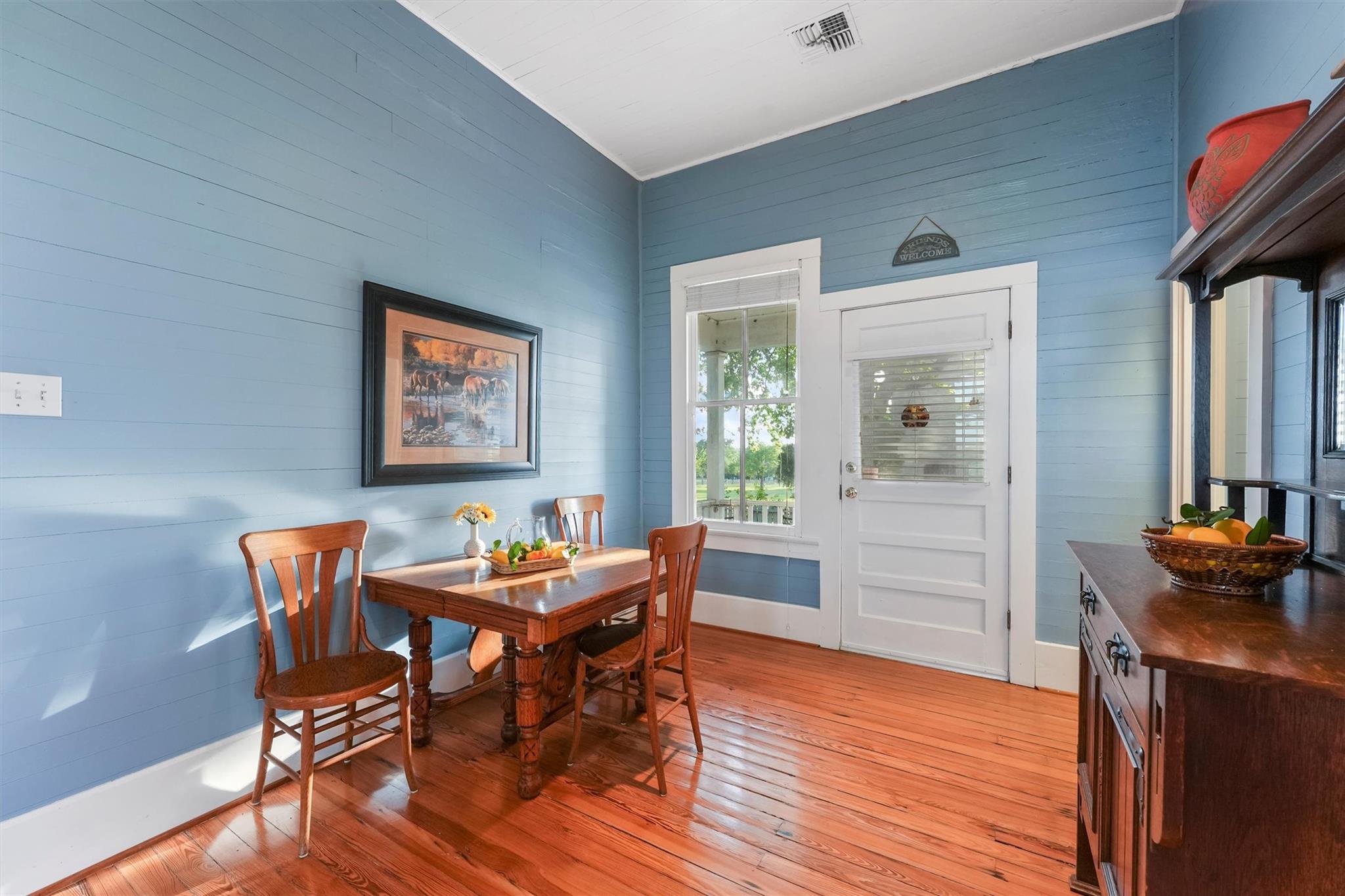 Brenham, Texas, 77833, United States, 3 Bedrooms Bedrooms, ,3 BathroomsBathrooms,Residential,Active,1920281