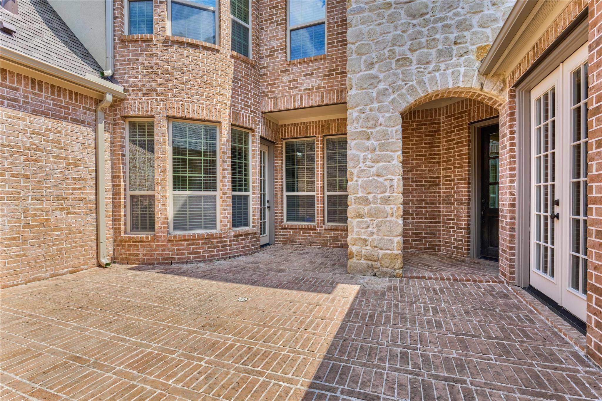Montgomery, Texas, 77316, United States, 5 Bedrooms Bedrooms, ,4 BathroomsBathrooms,Residential,Active,1927663