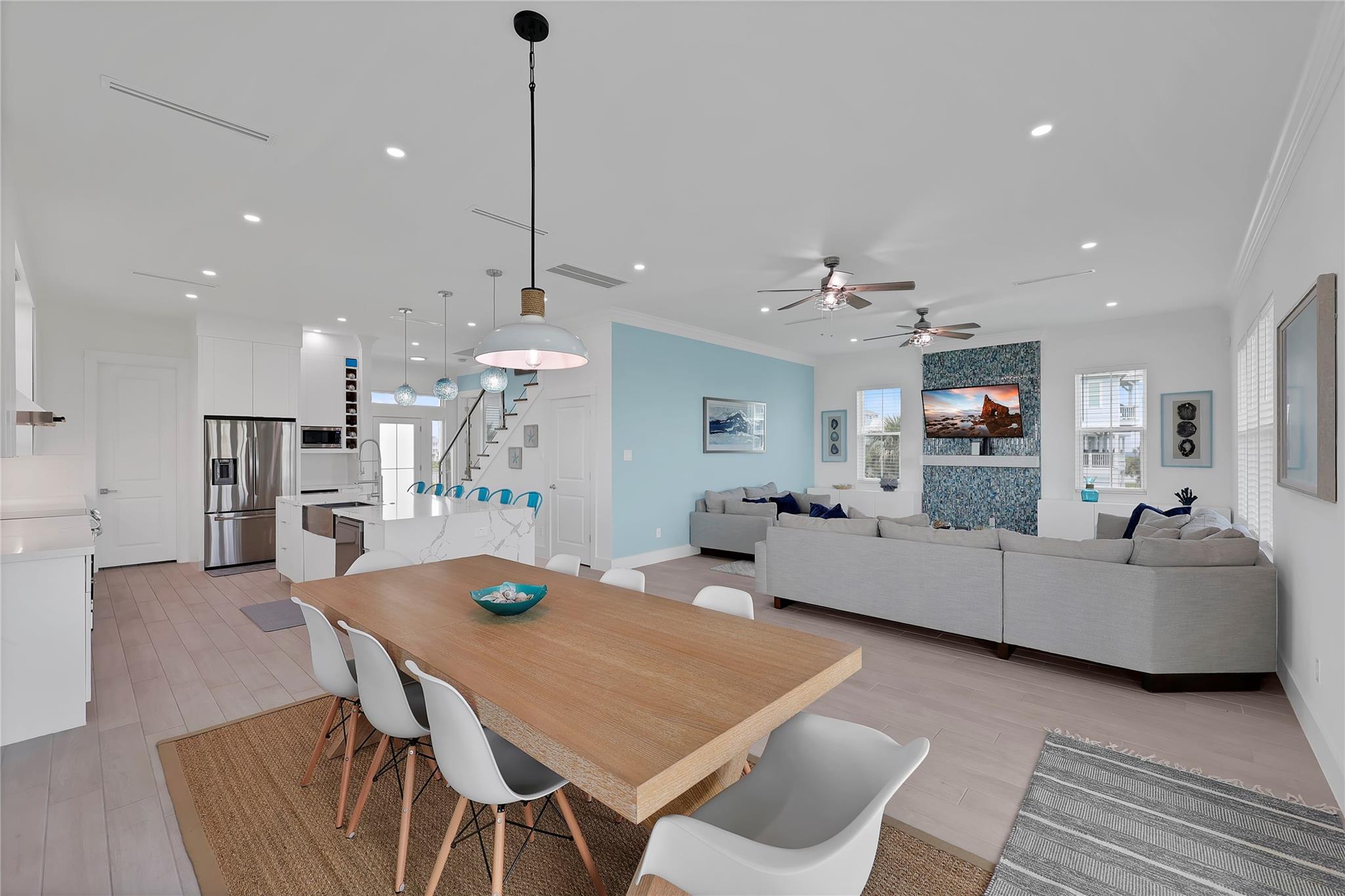 Galveston, Texas, 77554, United States, 4 Bedrooms Bedrooms, ,5 BathroomsBathrooms,Residential,Active,2007141