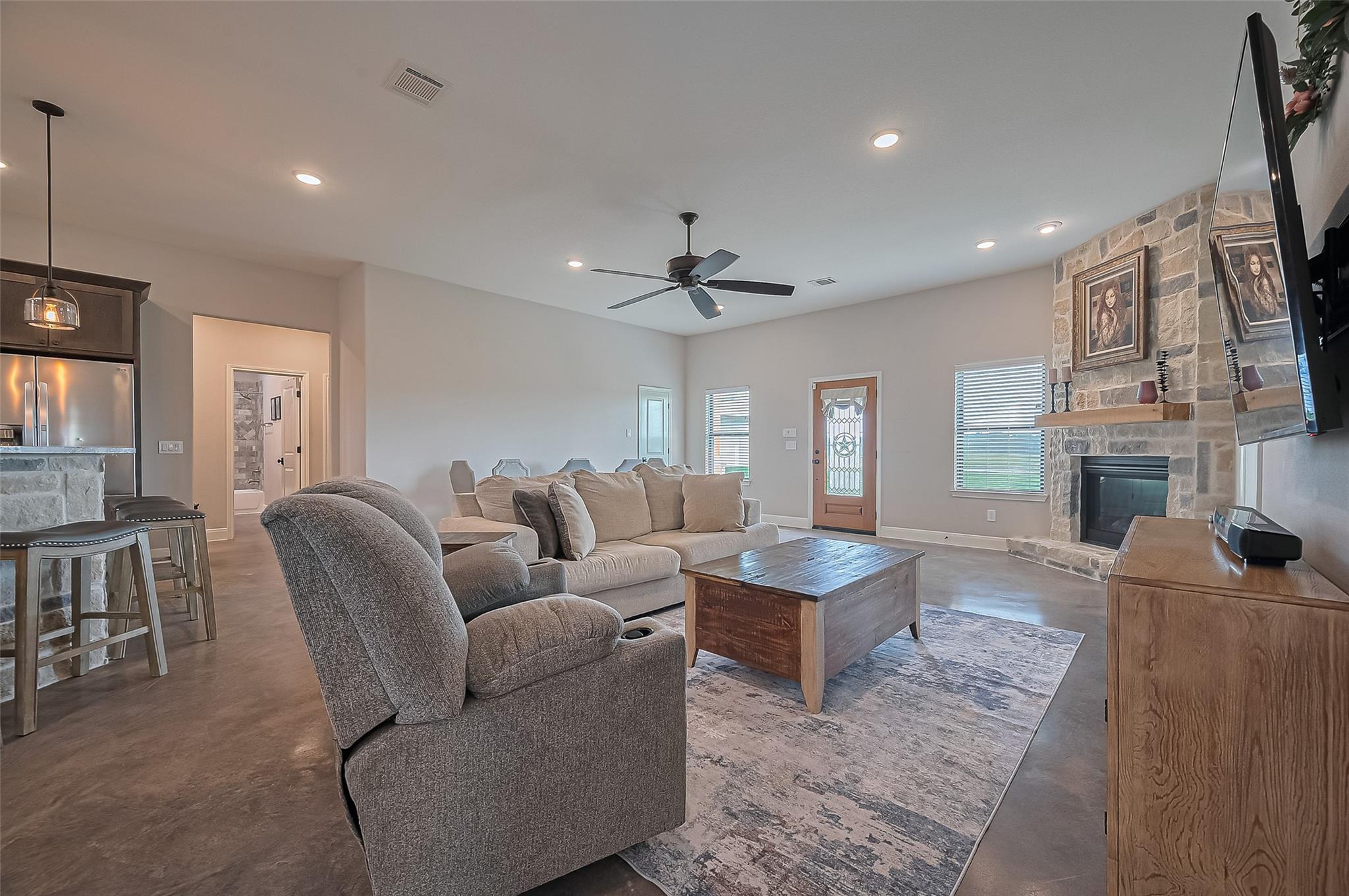 Guy, Texas, 77444, United States, 3 Bedrooms Bedrooms, ,3 BathroomsBathrooms,Residential,Active,1828702