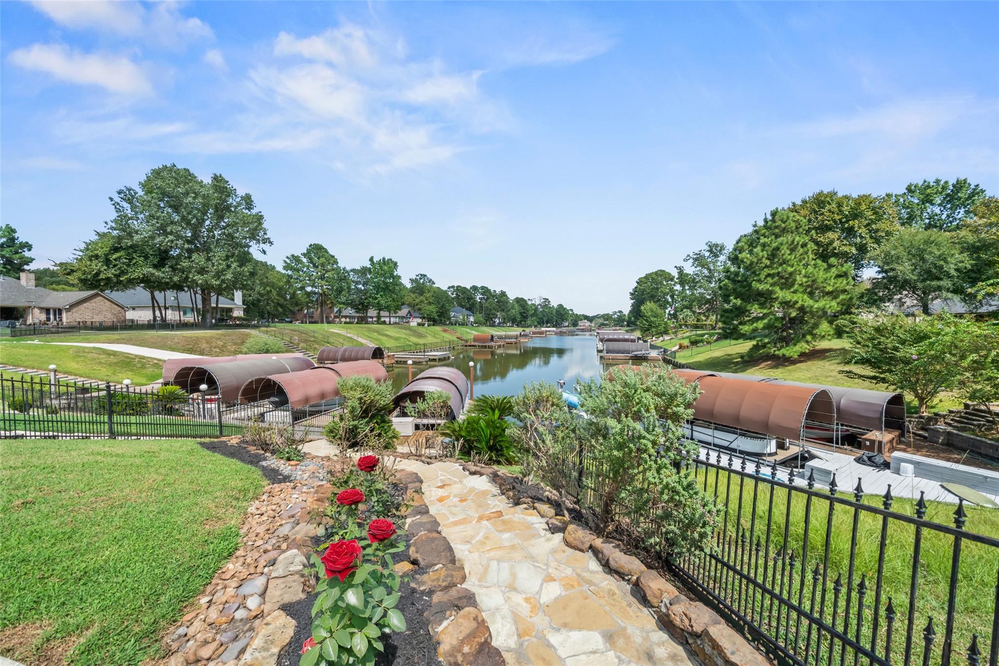 Montgomery, Texas, 77356, United States, 4 Bedrooms Bedrooms, ,4 BathroomsBathrooms,Residential,Active,1945544