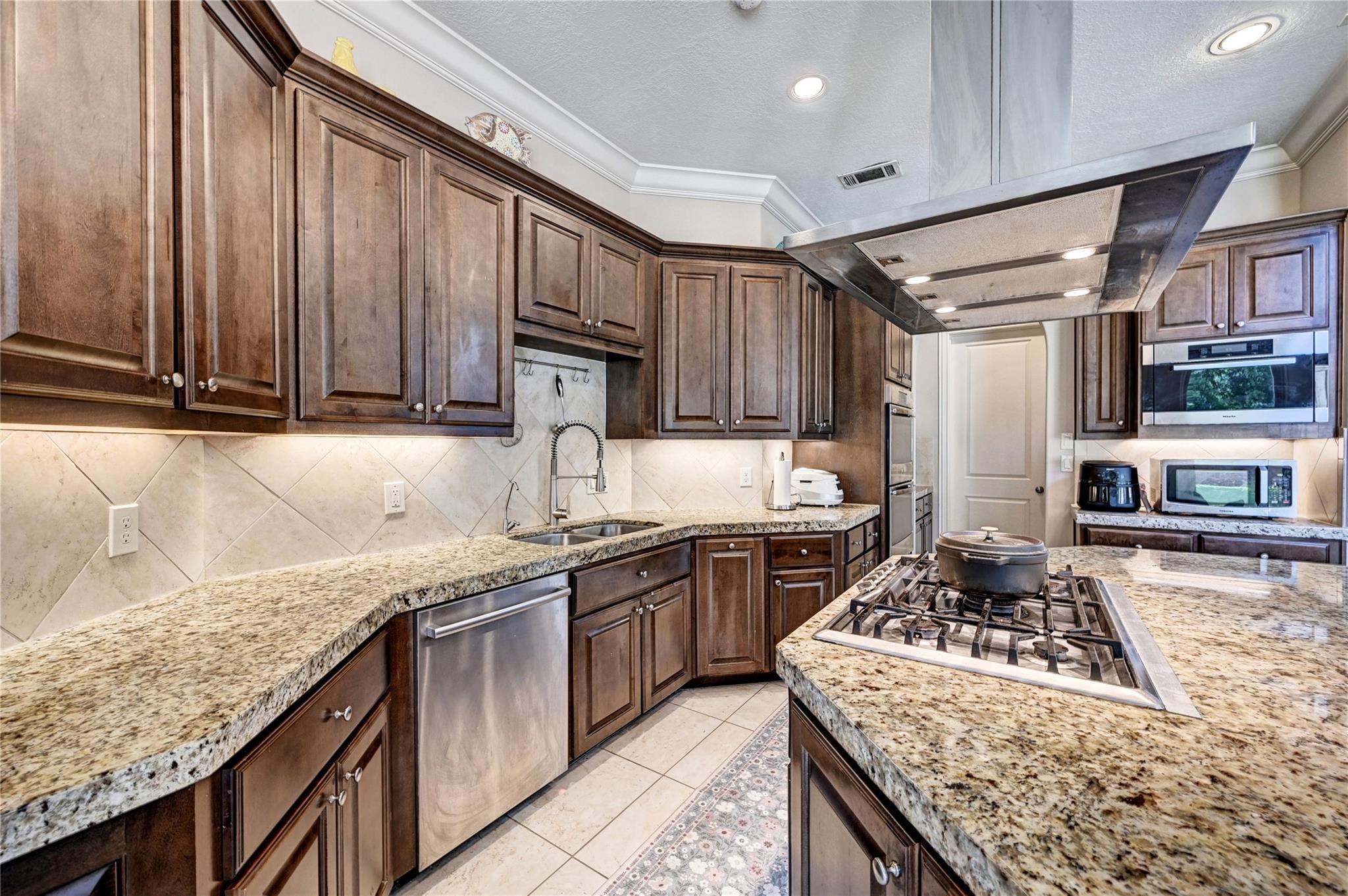 Houston, Texas, 77077, United States, 5 Bedrooms Bedrooms, ,5 BathroomsBathrooms,Residential,Active,1929700