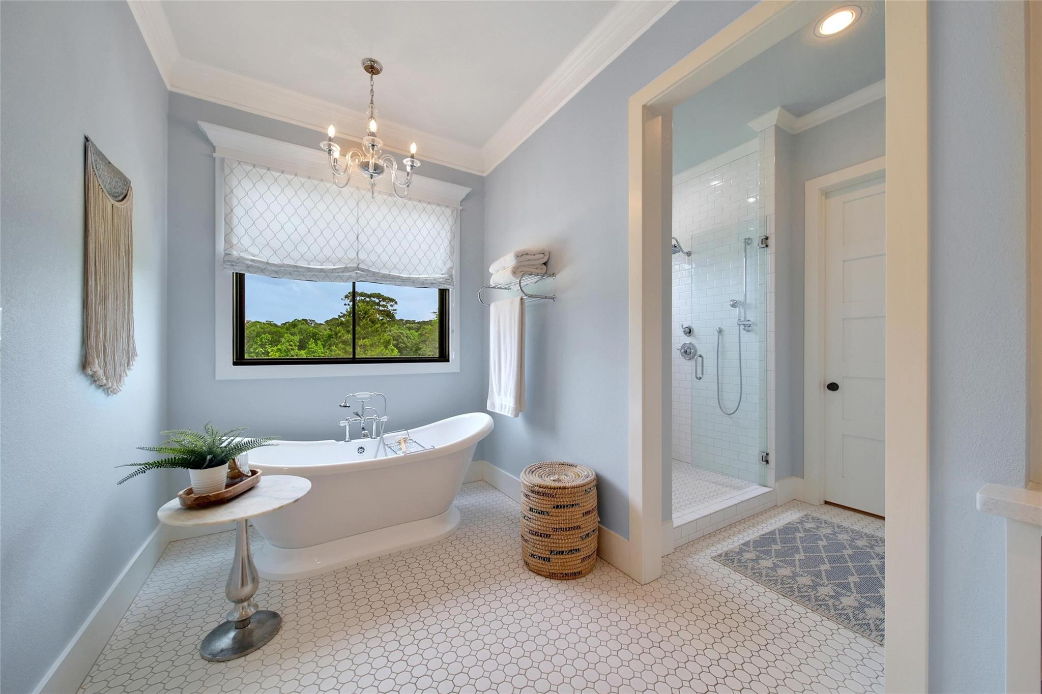 Montgomery, Texas, 77316, United States, 6 Bedrooms Bedrooms, ,8 BathroomsBathrooms,Residential,Active,1970955