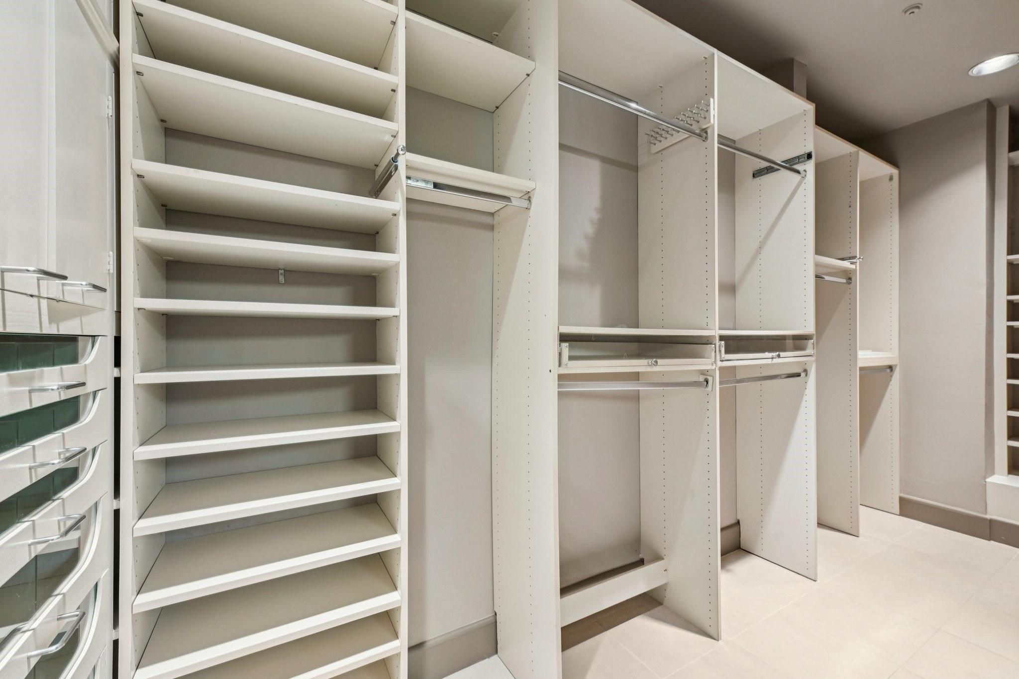 Houston, Texas, 77027, United States, 3 Bedrooms Bedrooms, ,4 BathroomsBathrooms,Residential,Active,1969670