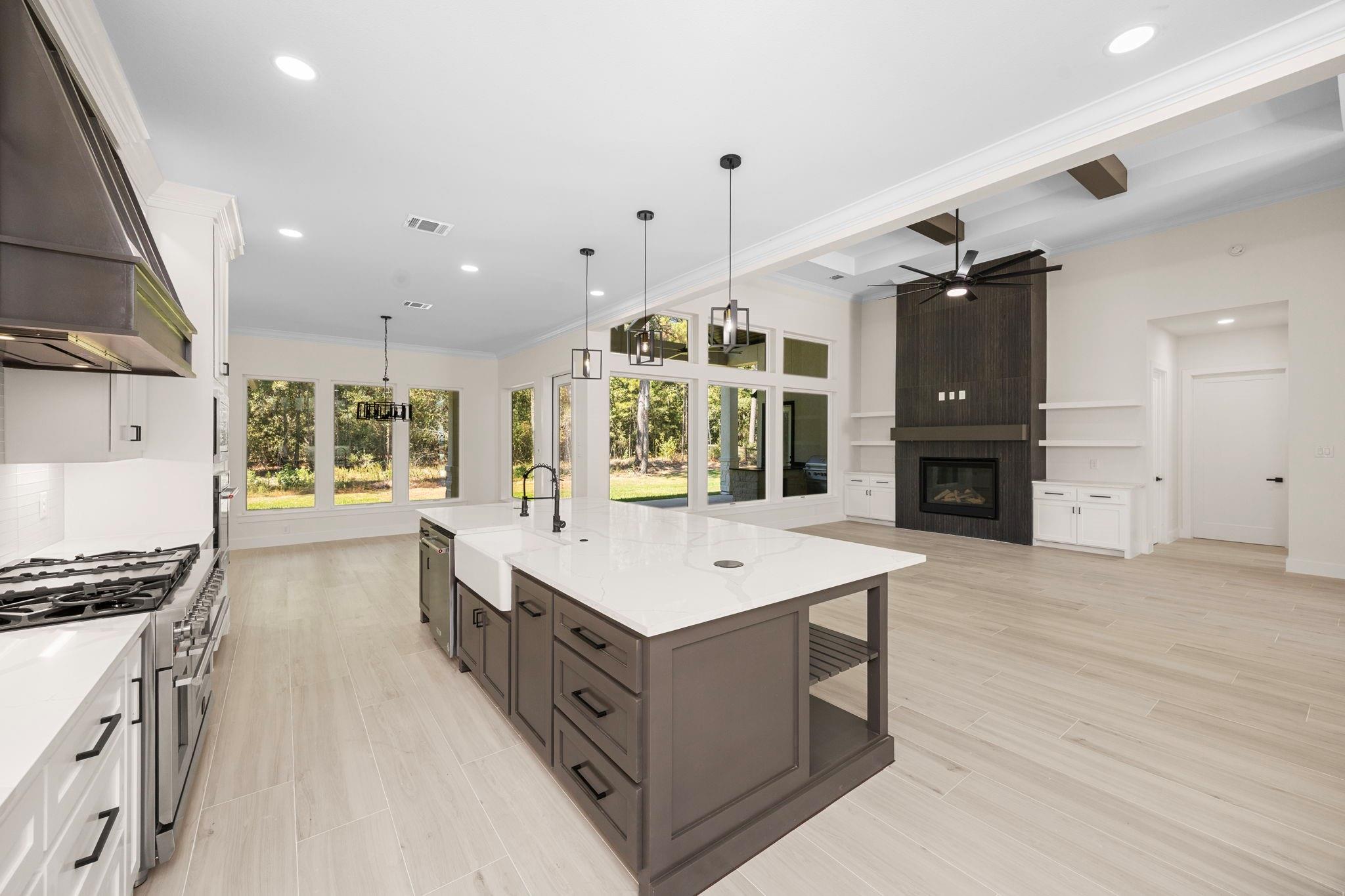 Montgomery, Texas, 77316, United States, 4 Bedrooms Bedrooms, ,4 BathroomsBathrooms,Residential,Active,1962179