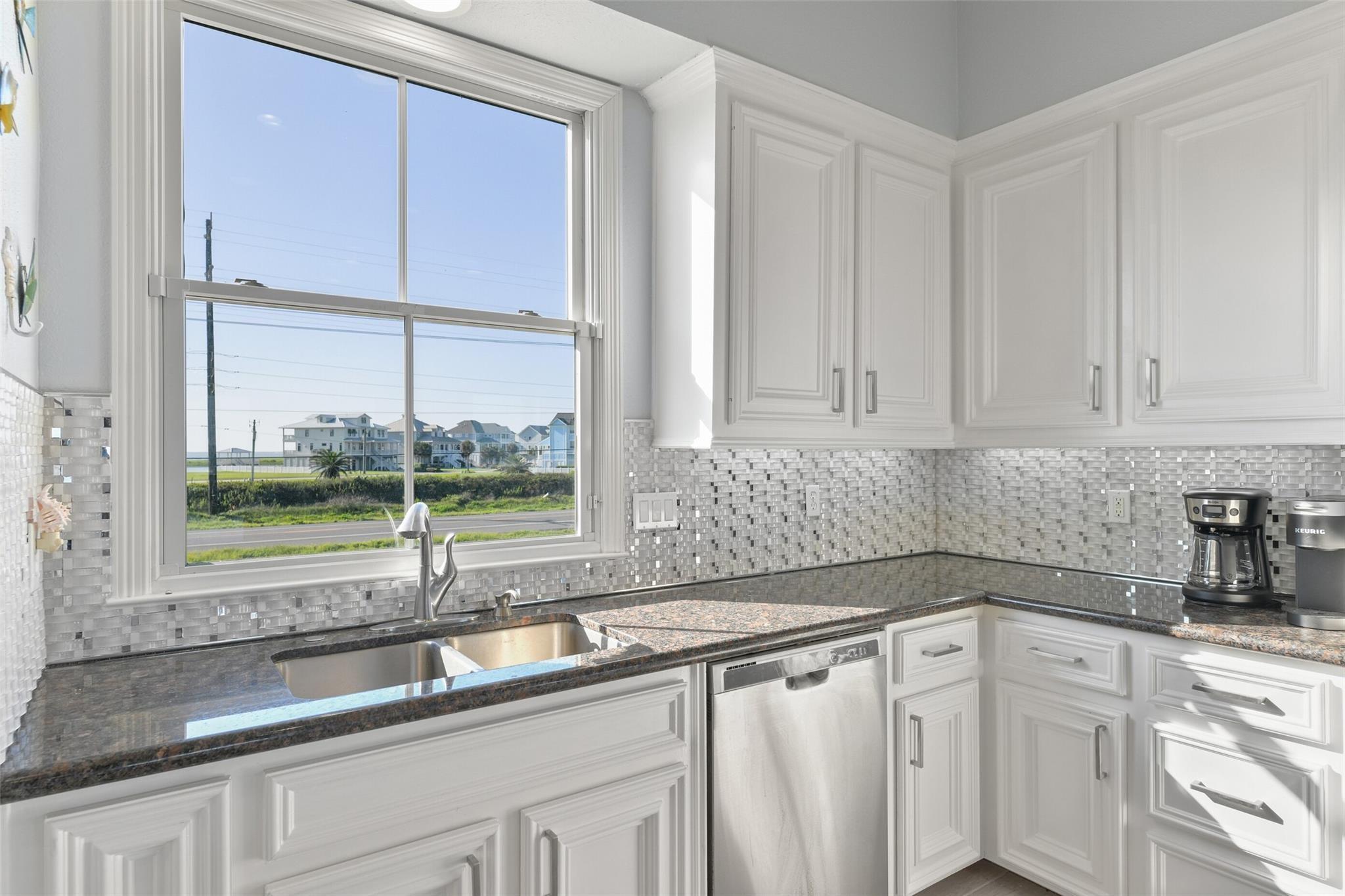 Galveston, Texas, 77554, United States, ,4 BathroomsBathrooms,Residential,Active,1704237