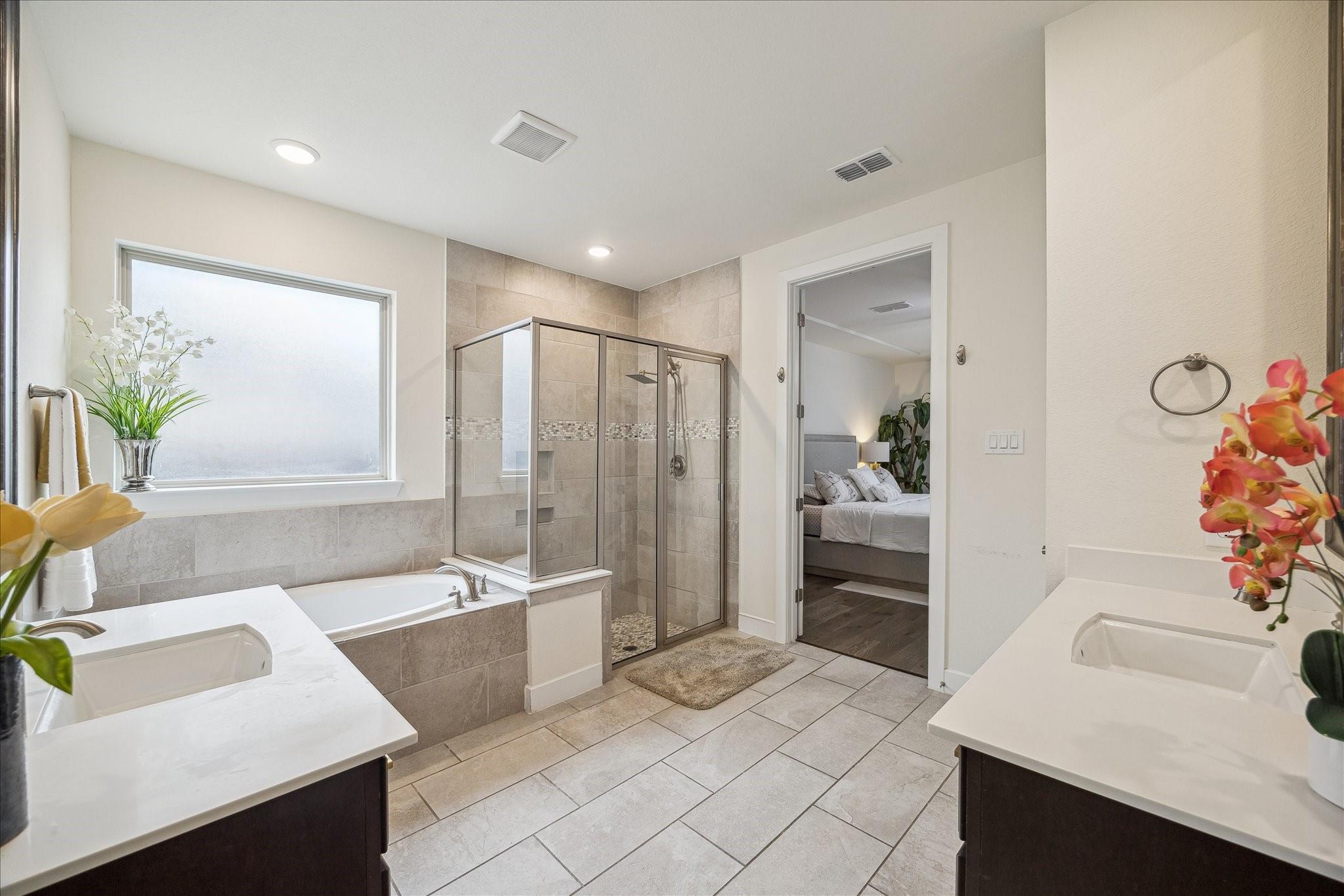 Sugar Land, Texas, 77479, United States, 4 Bedrooms Bedrooms, ,5 BathroomsBathrooms,Residential,Active,2006987