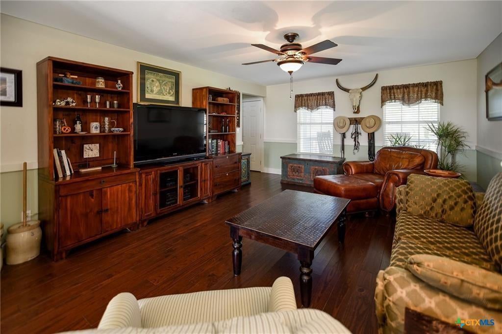 Port Lavaca, Texas, 77979, United States, 3 Bedrooms Bedrooms, ,3 BathroomsBathrooms,Residential,Active,1871222