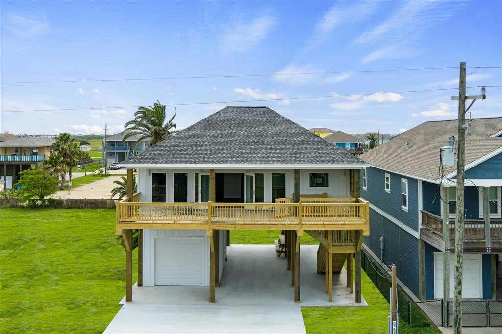 878 WOMMACK, CRYSTAL BEACH, TX 77650, photo 1 of 26