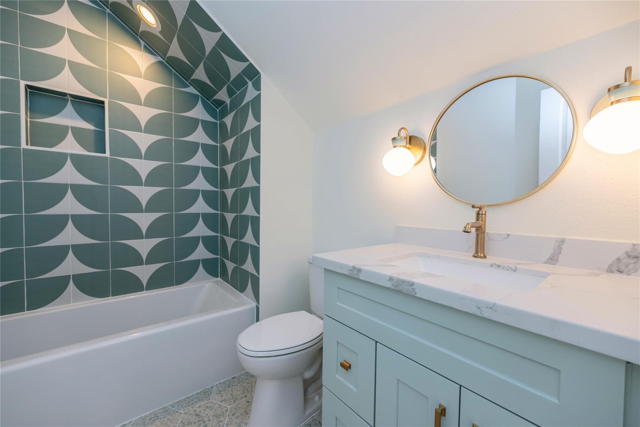 Galveston, Texas, 77554, United States, 6 Bedrooms Bedrooms, ,6 BathroomsBathrooms,Residential,Active,2014924