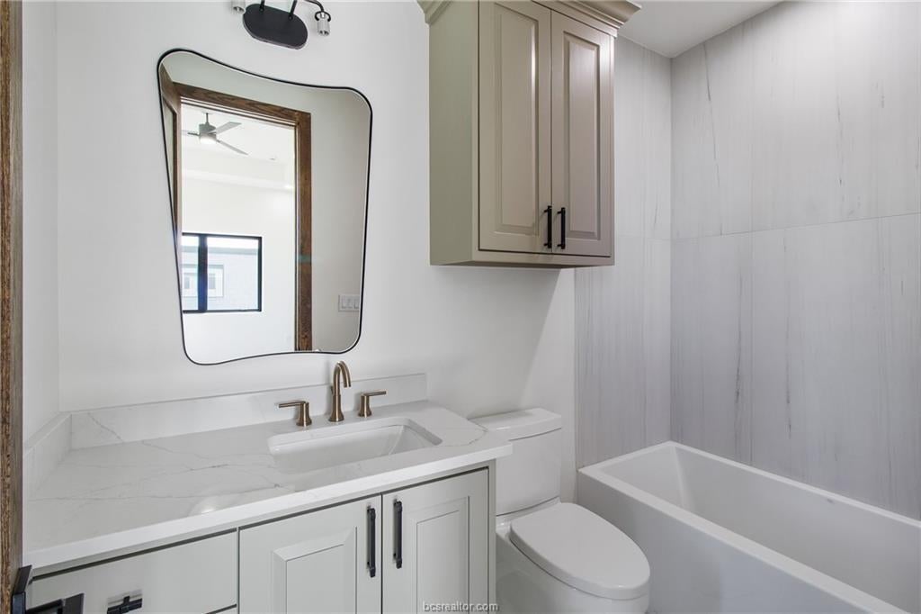 Bryan, Texas, 77845, United States, 4 Bedrooms Bedrooms, ,5 BathroomsBathrooms,Residential,Active,2012484