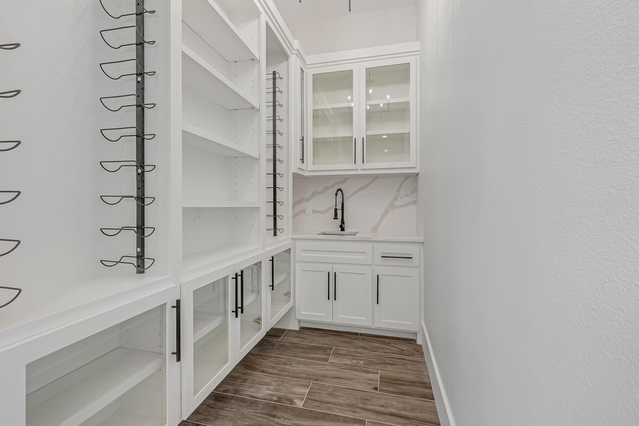 Montgomery, Texas, 77316, United States, 5 Bedrooms Bedrooms, ,6 BathroomsBathrooms,Residential,Active,2015434