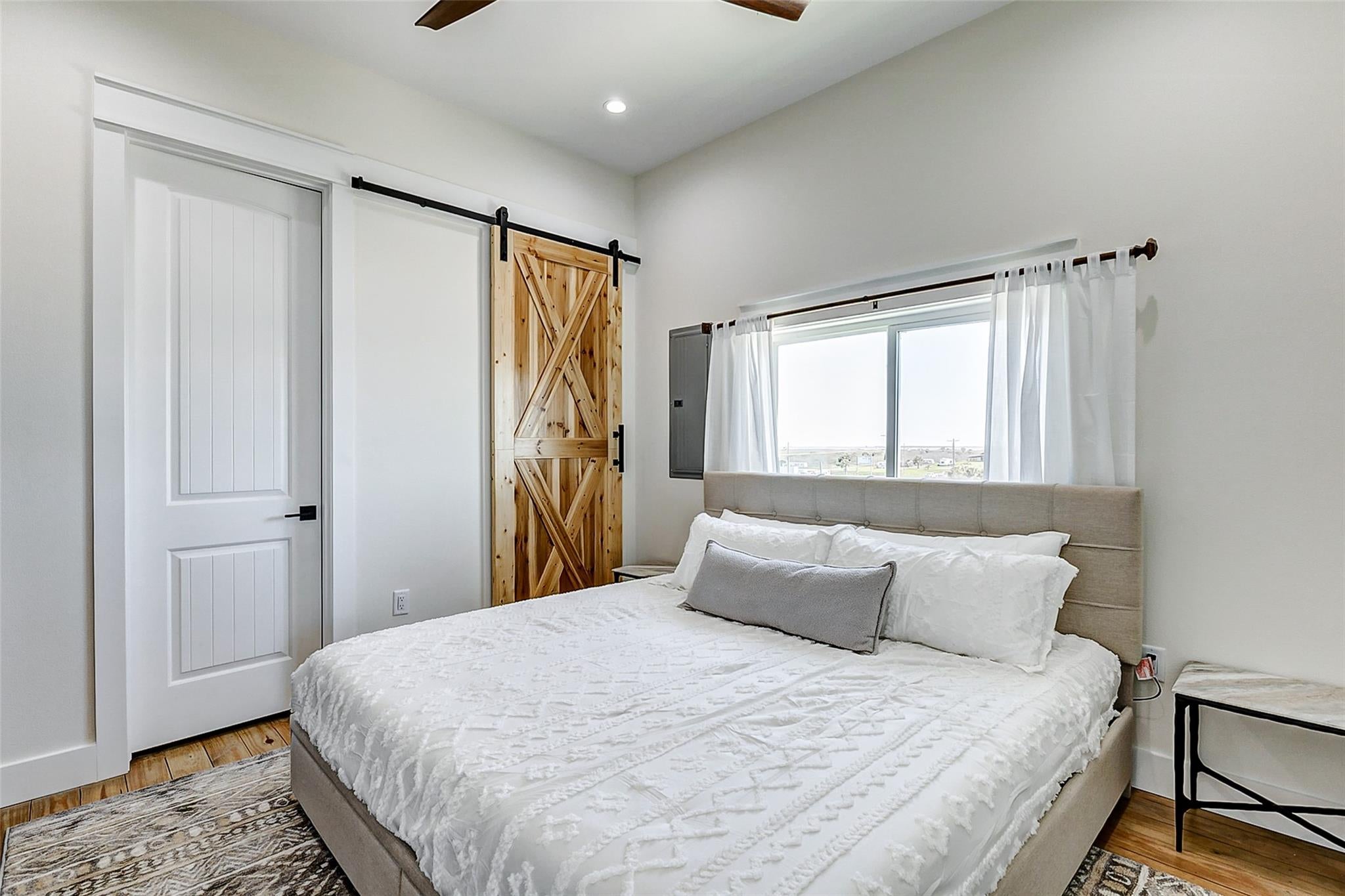 Gilchrist, Texas, 77617, United States, 3 Bedrooms Bedrooms, ,4 BathroomsBathrooms,Residential,Active,1761250