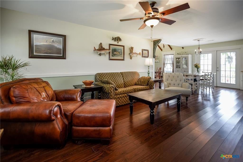 Port Lavaca, Texas, 77979, United States, 3 Bedrooms Bedrooms, ,3 BathroomsBathrooms,Residential,Active,1871222