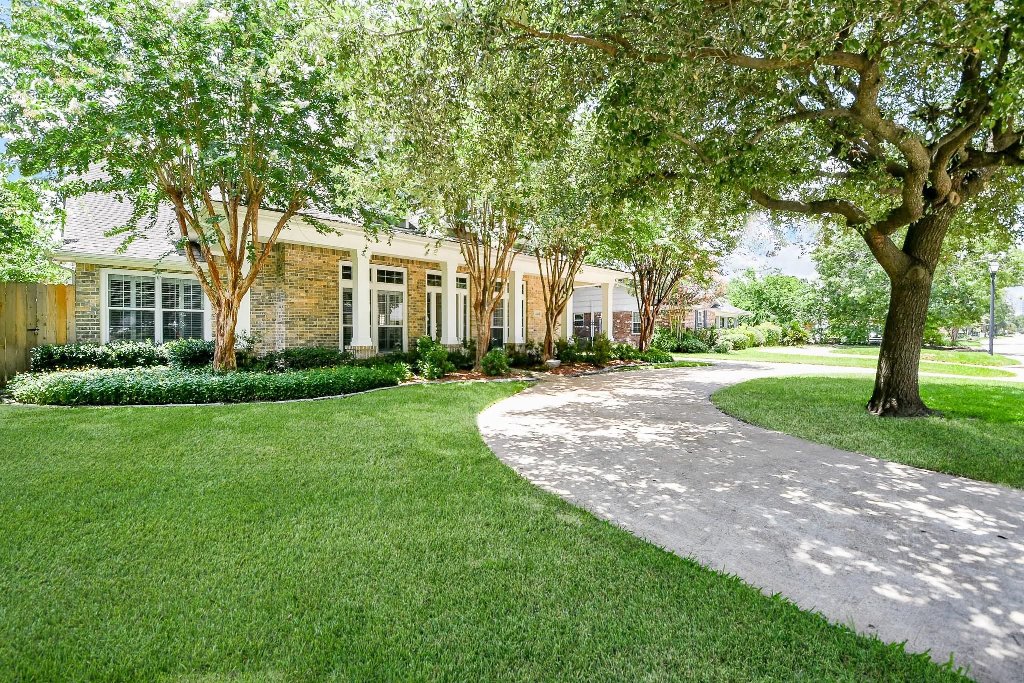 Houston, Texas, 77056, United States, ,3 BathroomsBathrooms,Residential,Active,1888505
