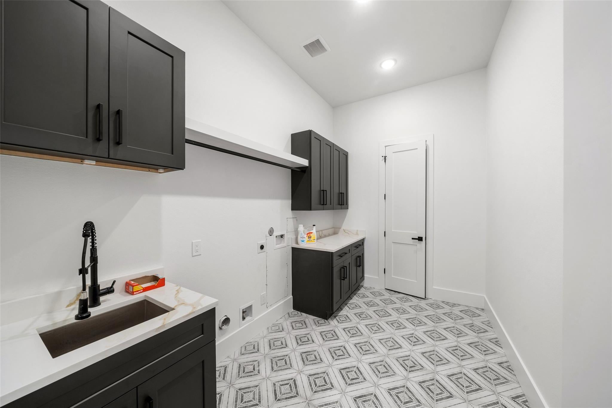 Montgomery, Texas, 77356, United States, 4 Bedrooms Bedrooms, ,4 BathroomsBathrooms,Residential,Active,2018186