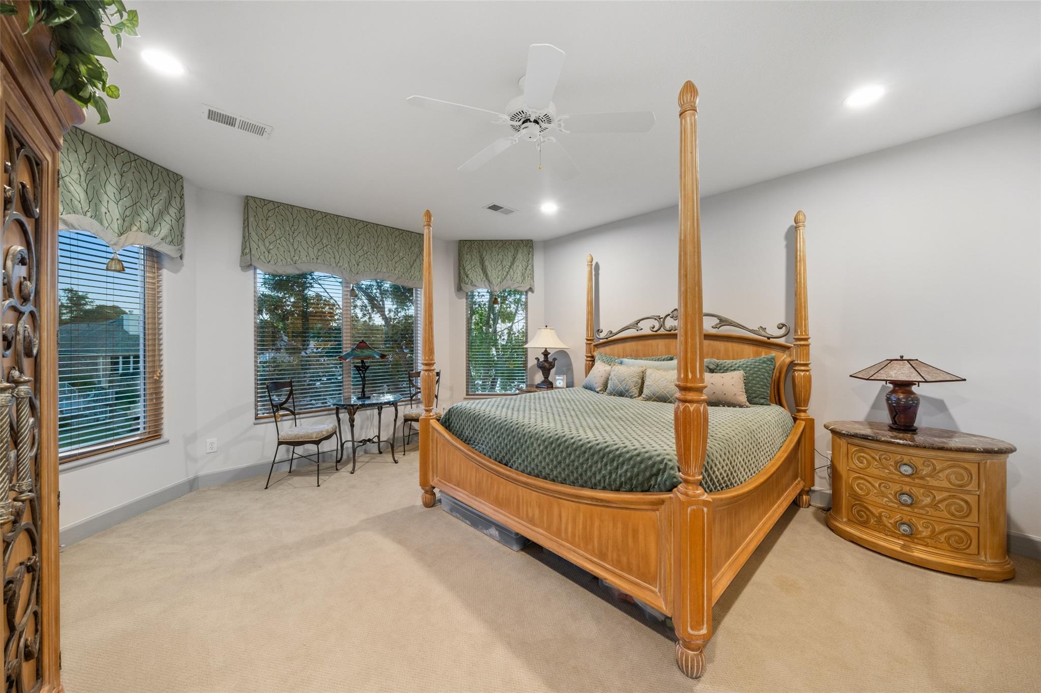 Montgomery, Texas, 77356, United States, 3 Bedrooms Bedrooms, ,4 BathroomsBathrooms,Residential,Active,1992537