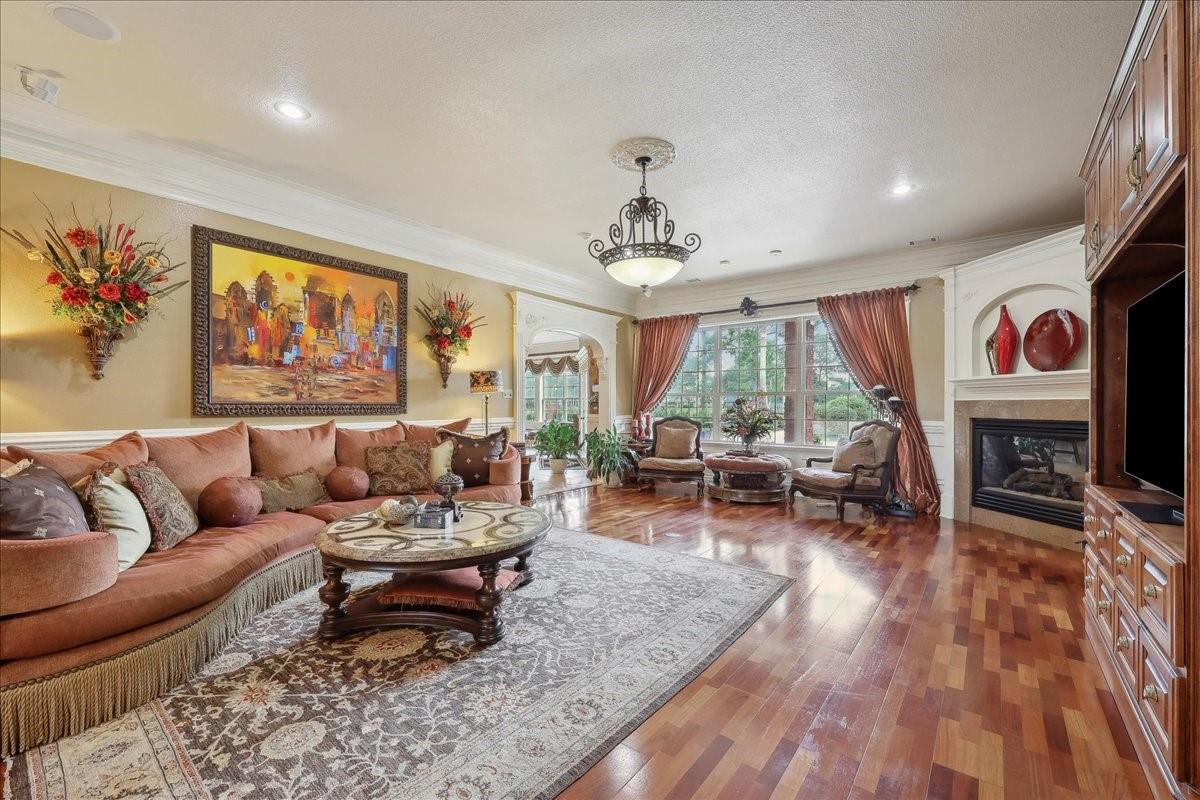 Beaumont, Texas, 77707, United States, 6 Bedrooms Bedrooms, ,10 BathroomsBathrooms,Residential,Active,1862916