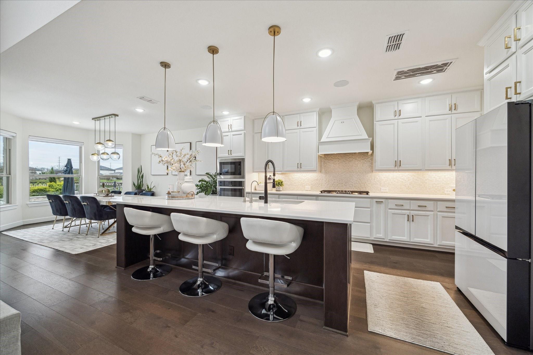 Sugar Land, Texas, 77479, United States, 4 Bedrooms Bedrooms, ,5 BathroomsBathrooms,Residential,Active,2006987