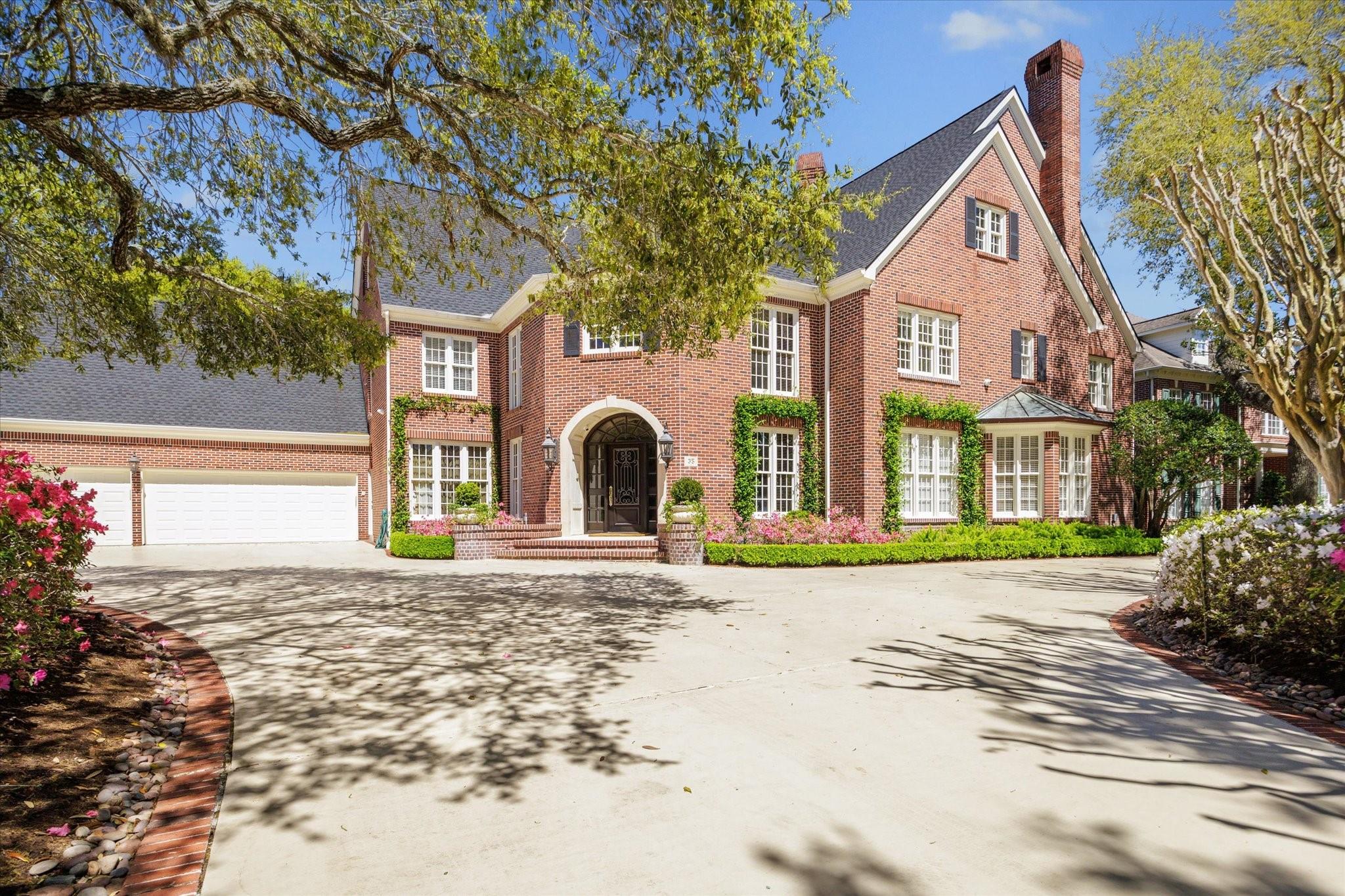 Sugar Land, Texas, 77479, United States, 6 Bedrooms Bedrooms, ,9 BathroomsBathrooms,Residential,Active,1970925